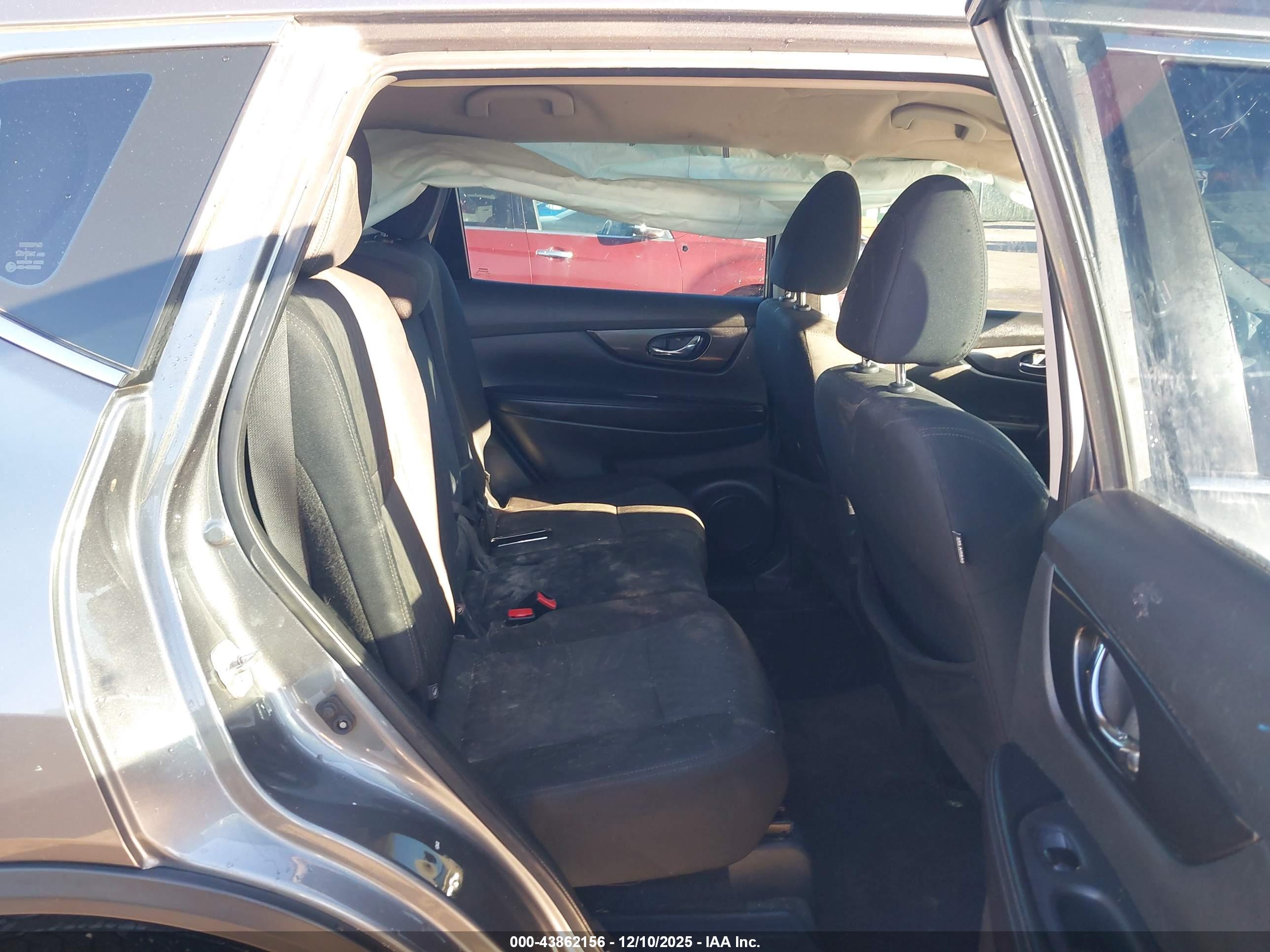 NISSAN ROGUE image 8