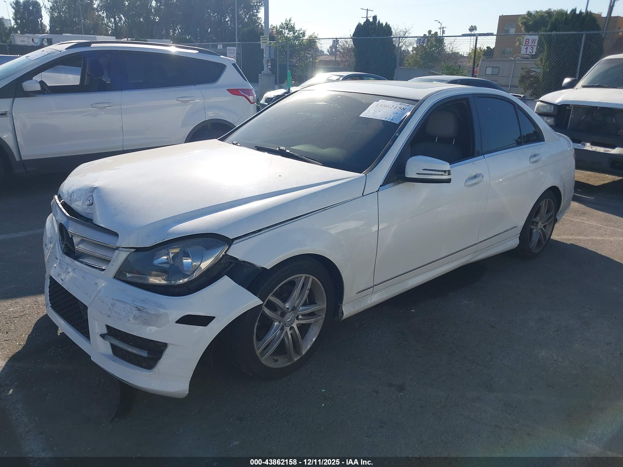 MERCEDES-BENZ C-CLASS image 2