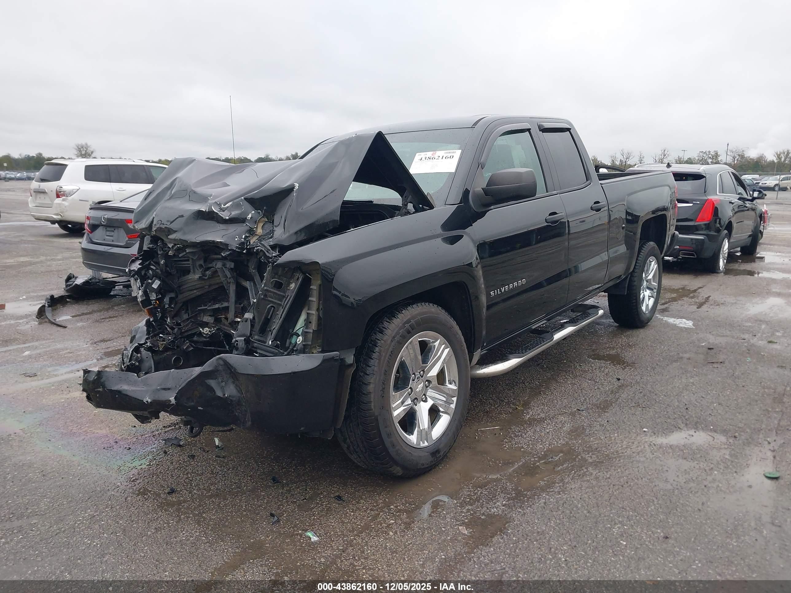 CHEVROLET SILVERADO image 2