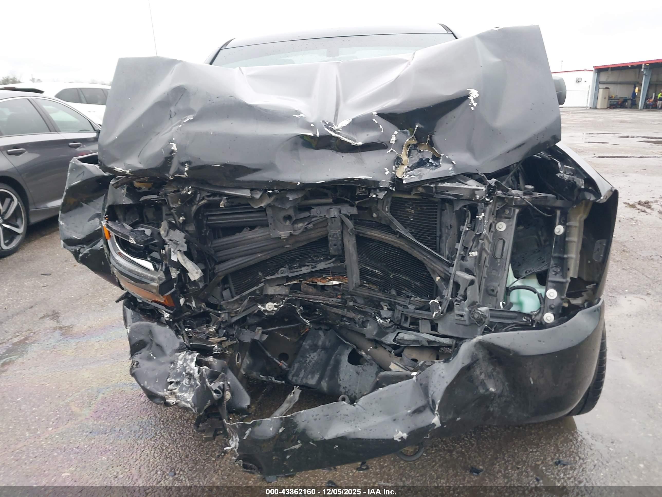 CHEVROLET SILVERADO image 6