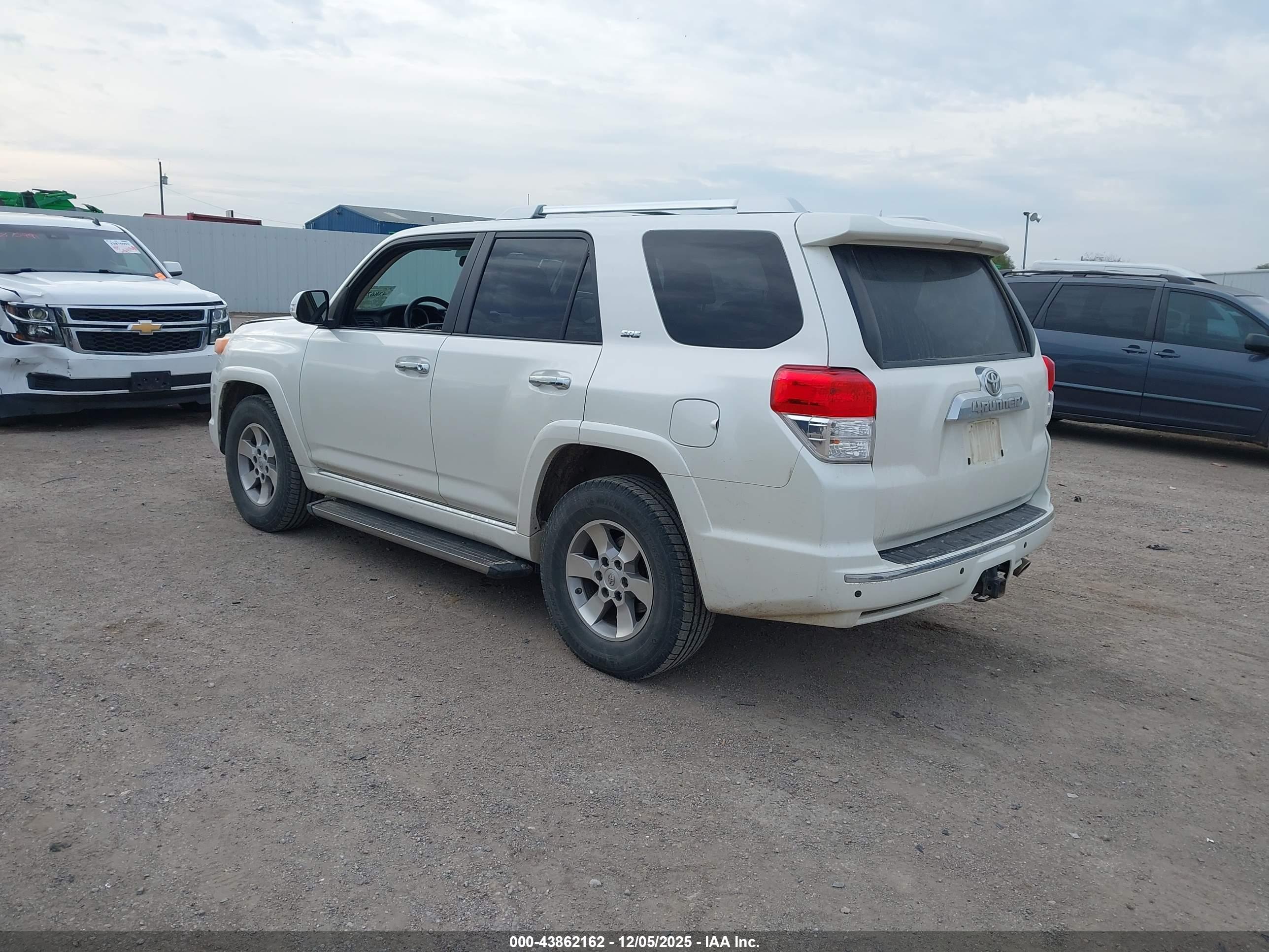 TOYOTA 4RUNNER image 3