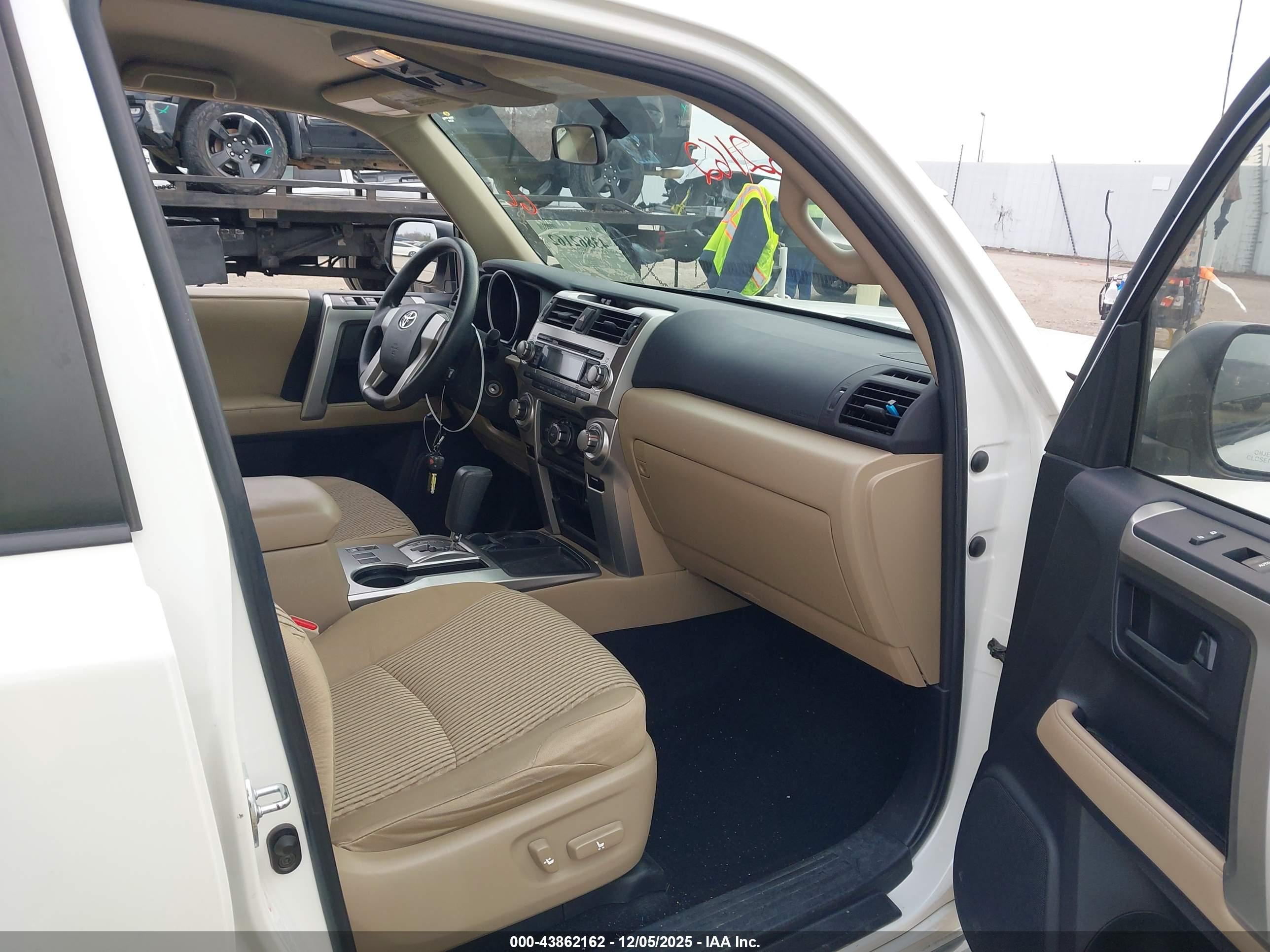 TOYOTA 4RUNNER image 5