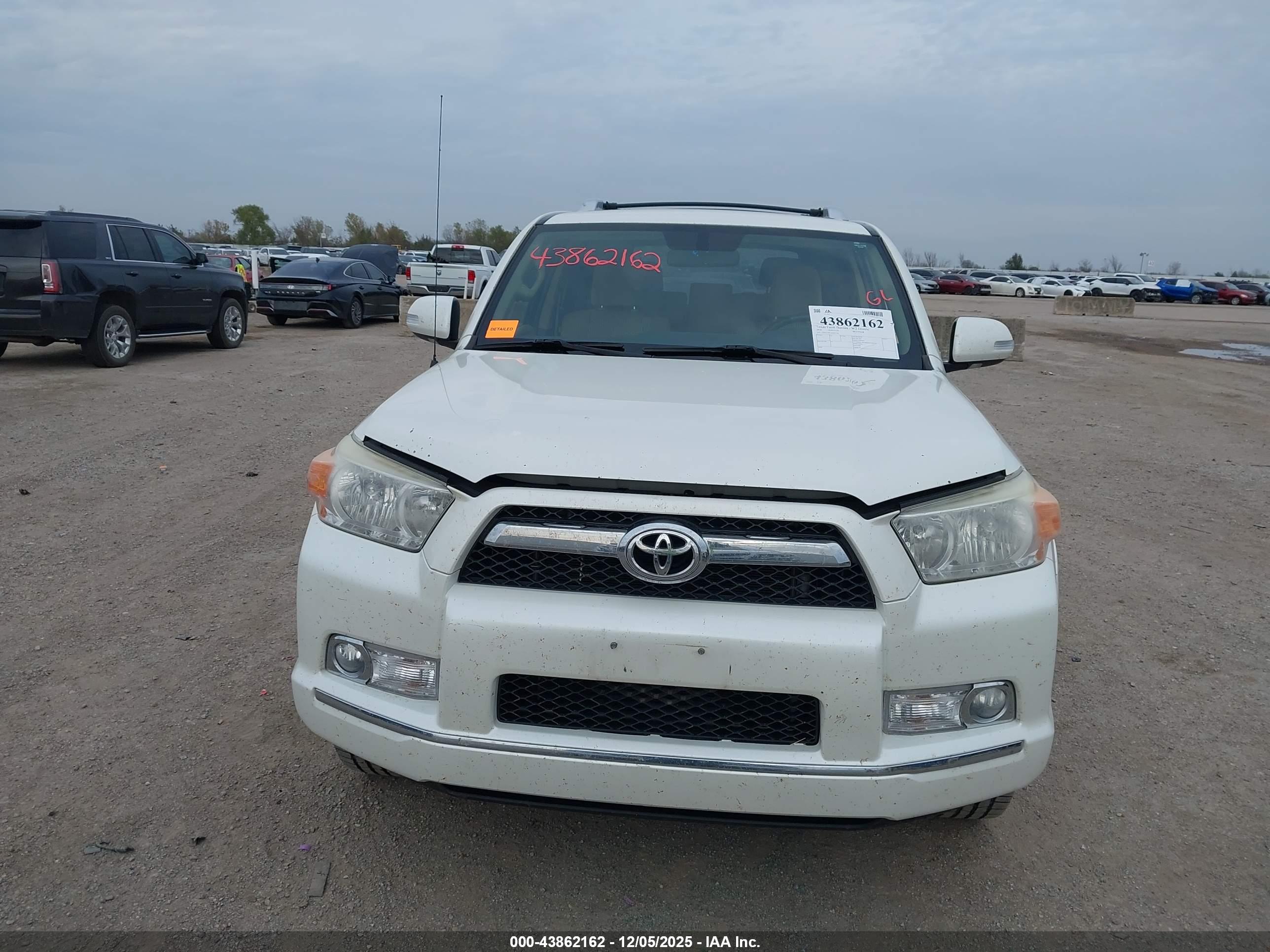 TOYOTA 4RUNNER image 6
