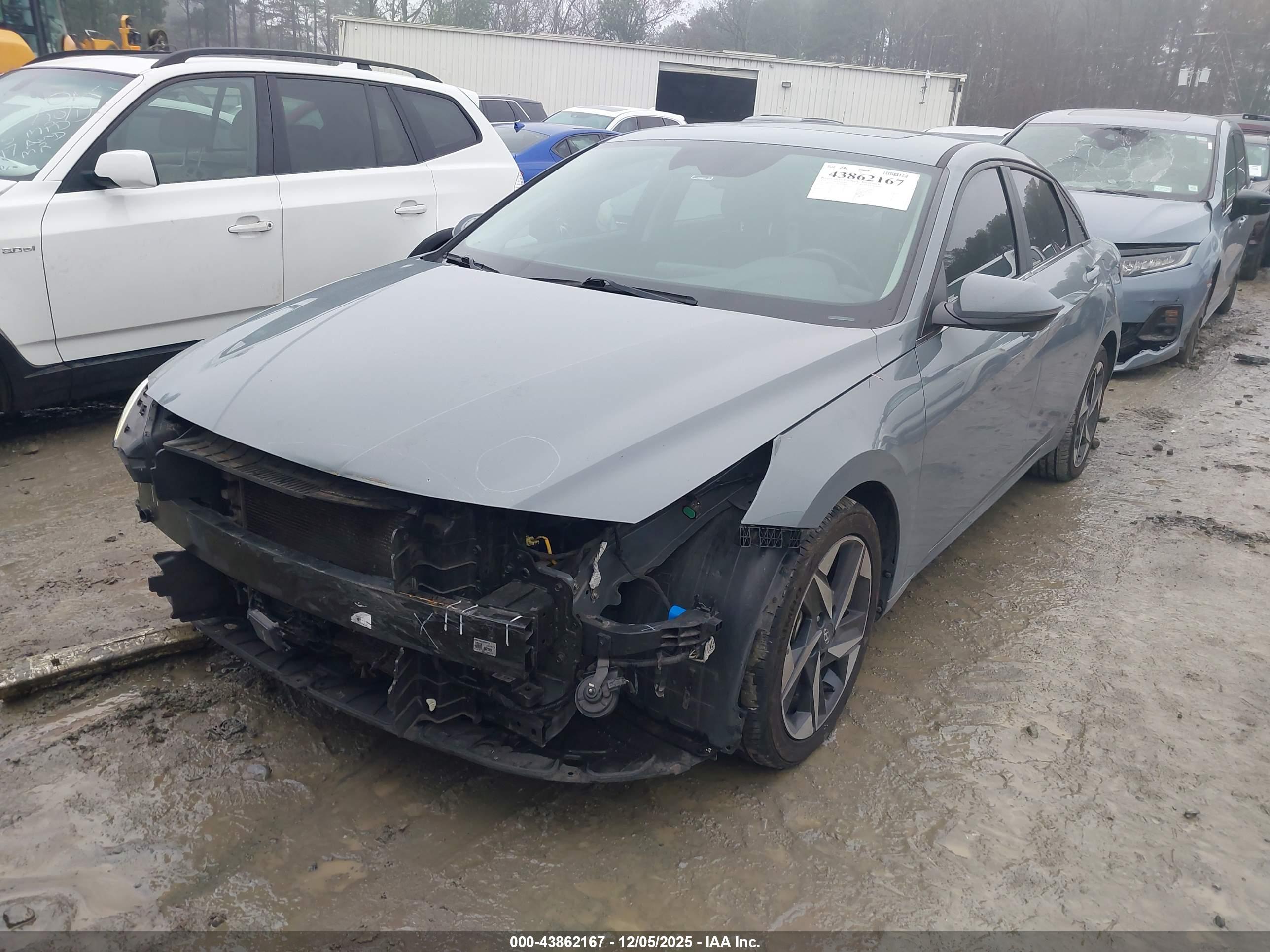 HYUNDAI ELANTRA image 2