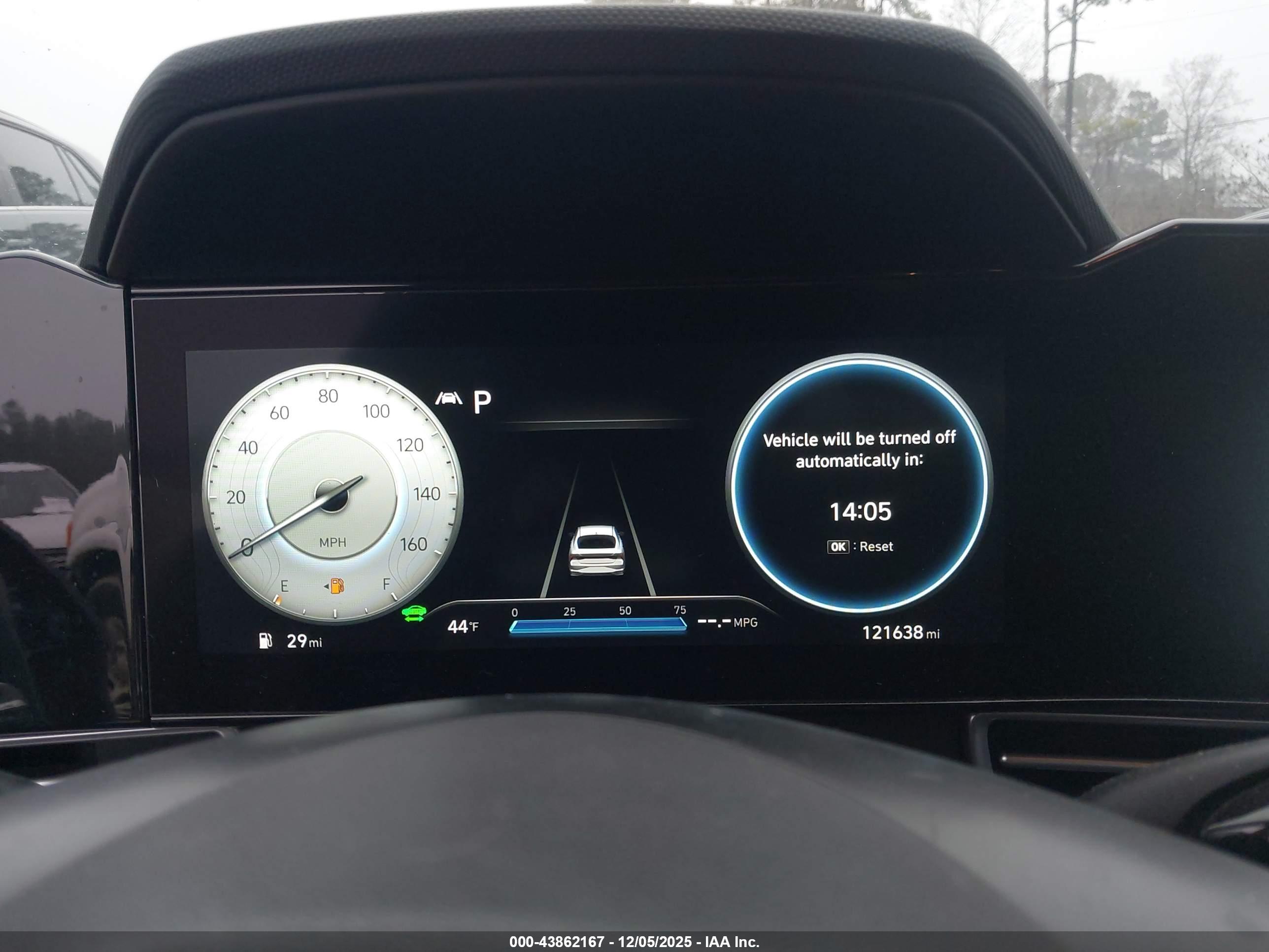 HYUNDAI ELANTRA image 7