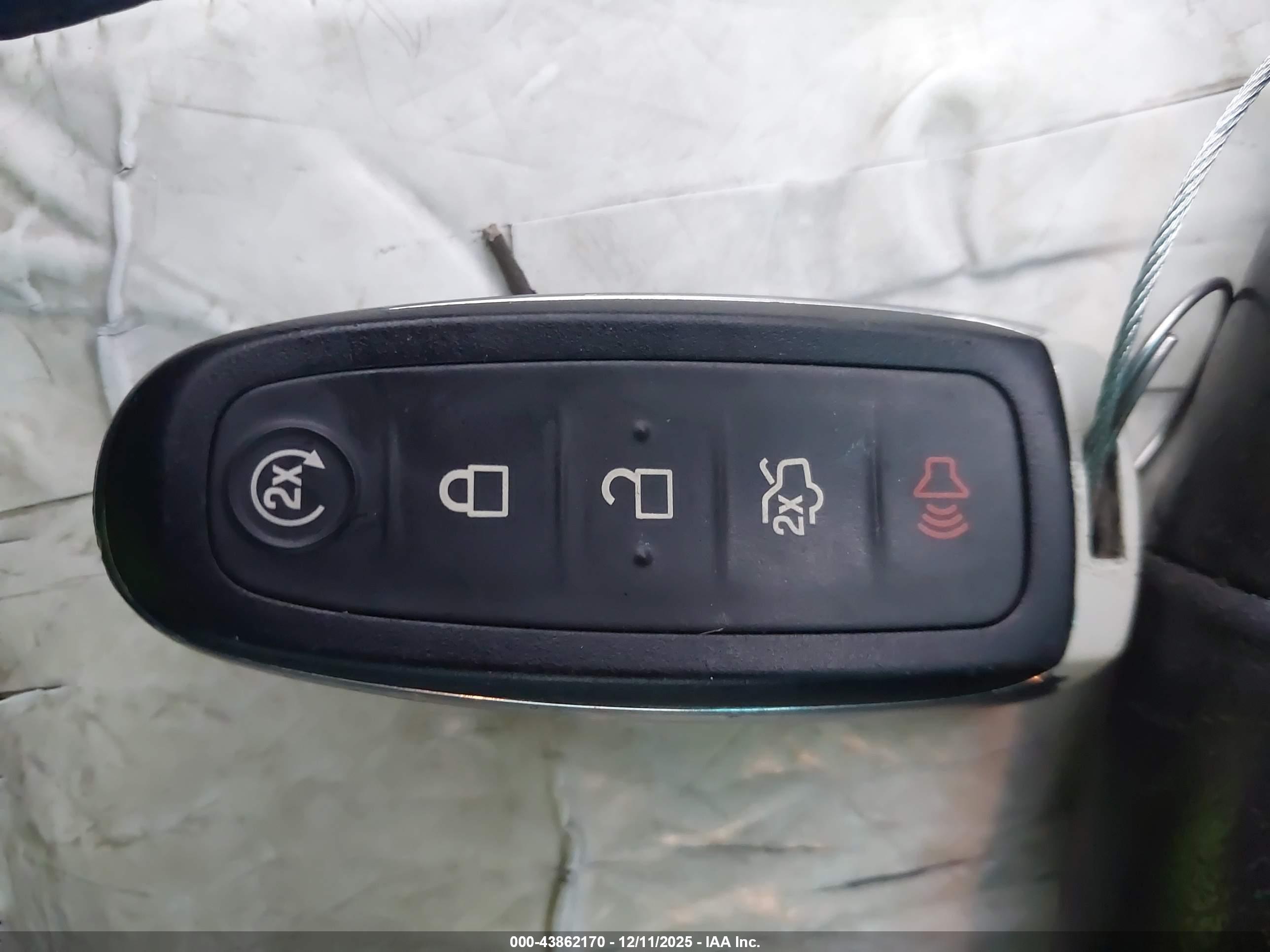 FORD EXPLORER image 11