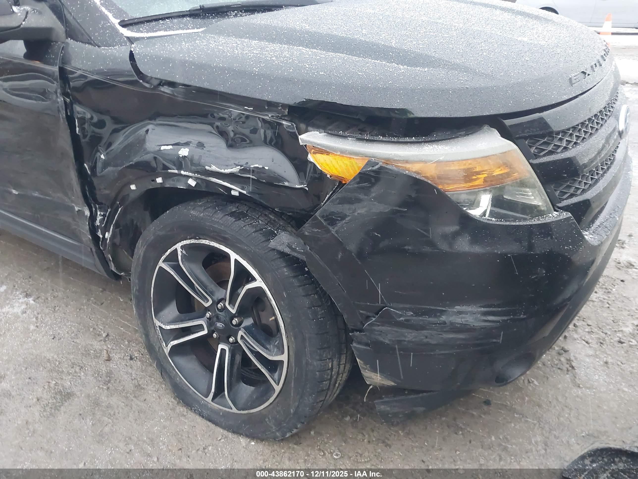 FORD EXPLORER image 6