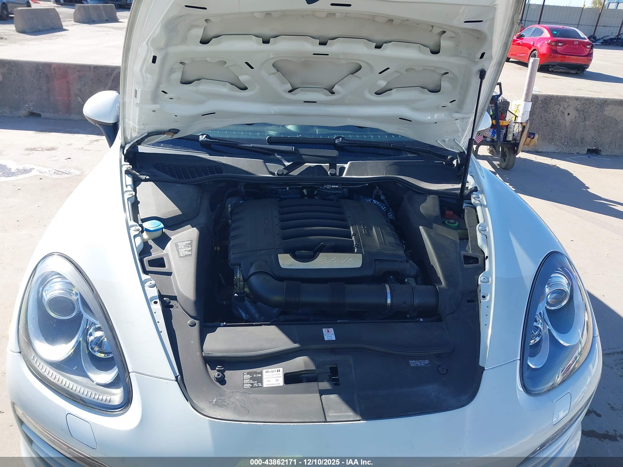 PORSCHE CAYENNE image 10