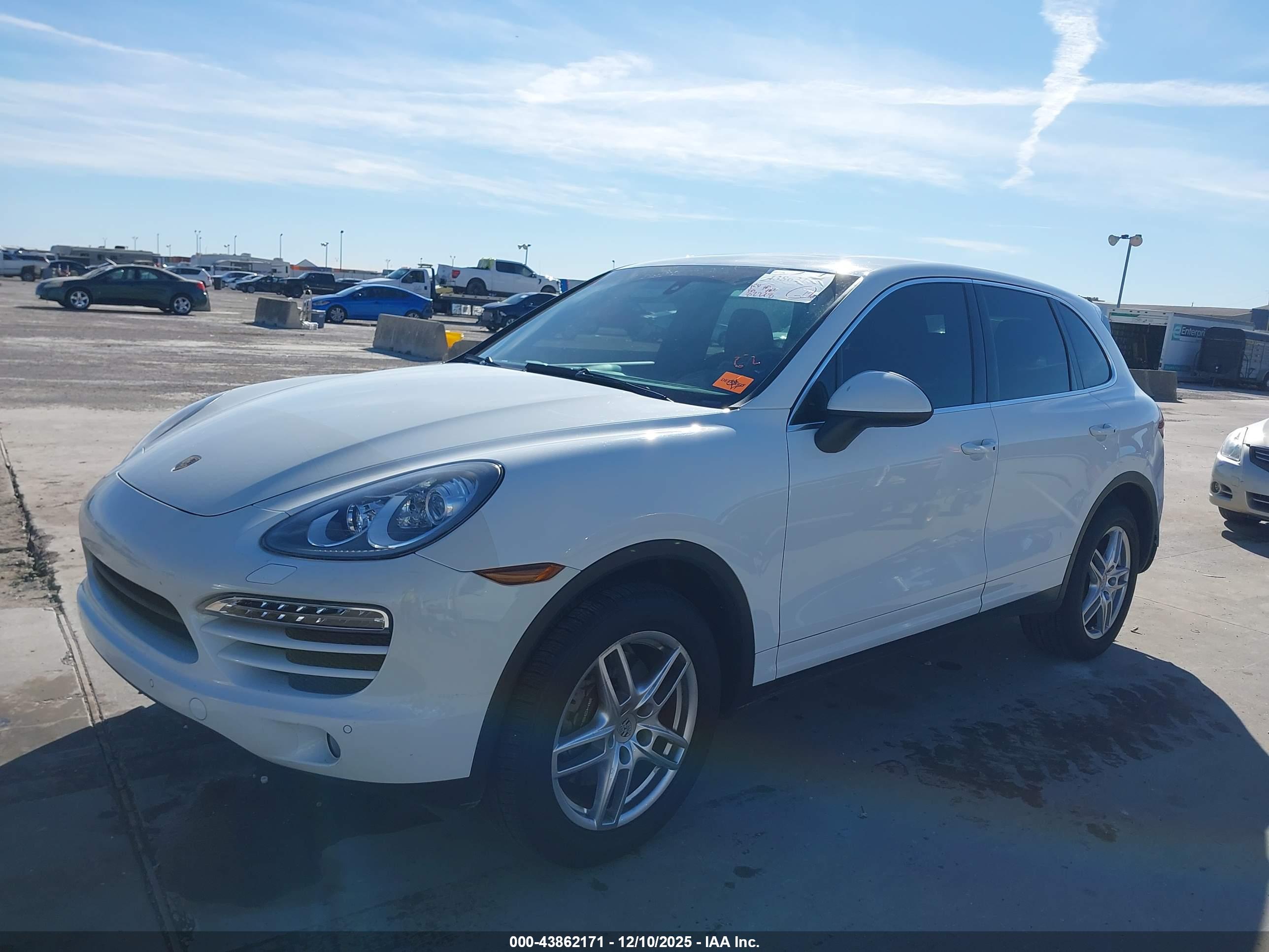 PORSCHE CAYENNE image 2