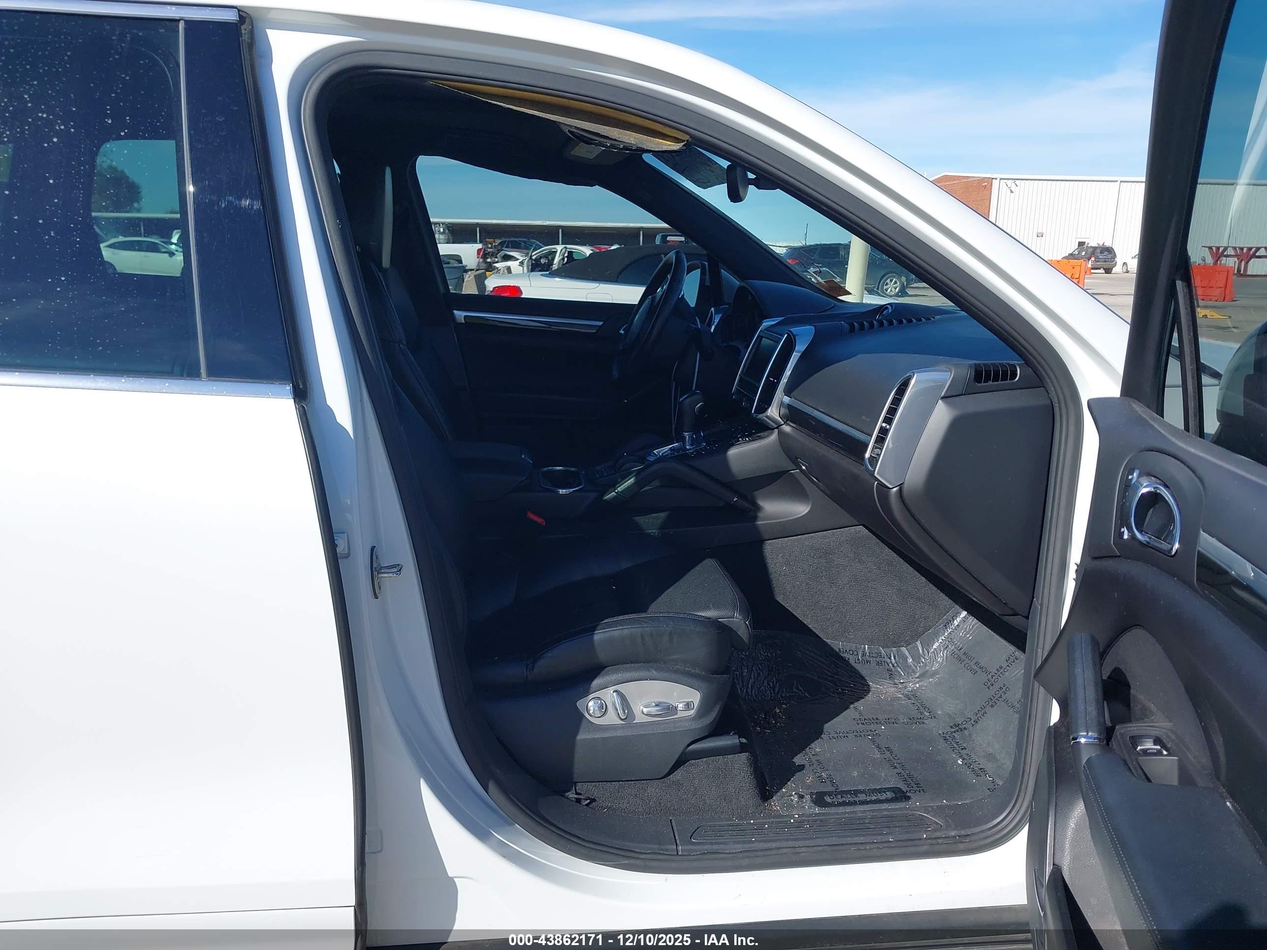 PORSCHE CAYENNE image 5