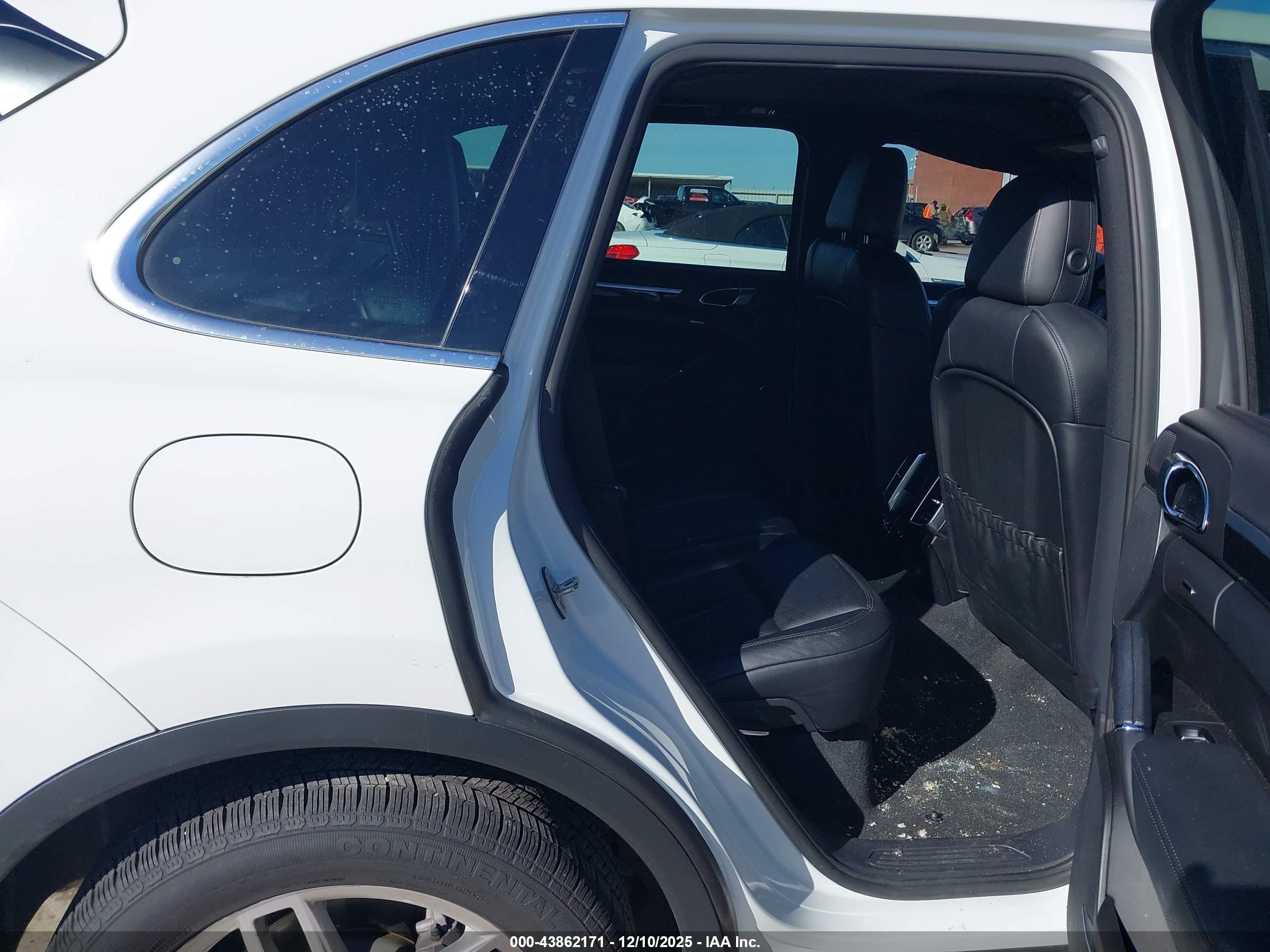 PORSCHE CAYENNE image 8