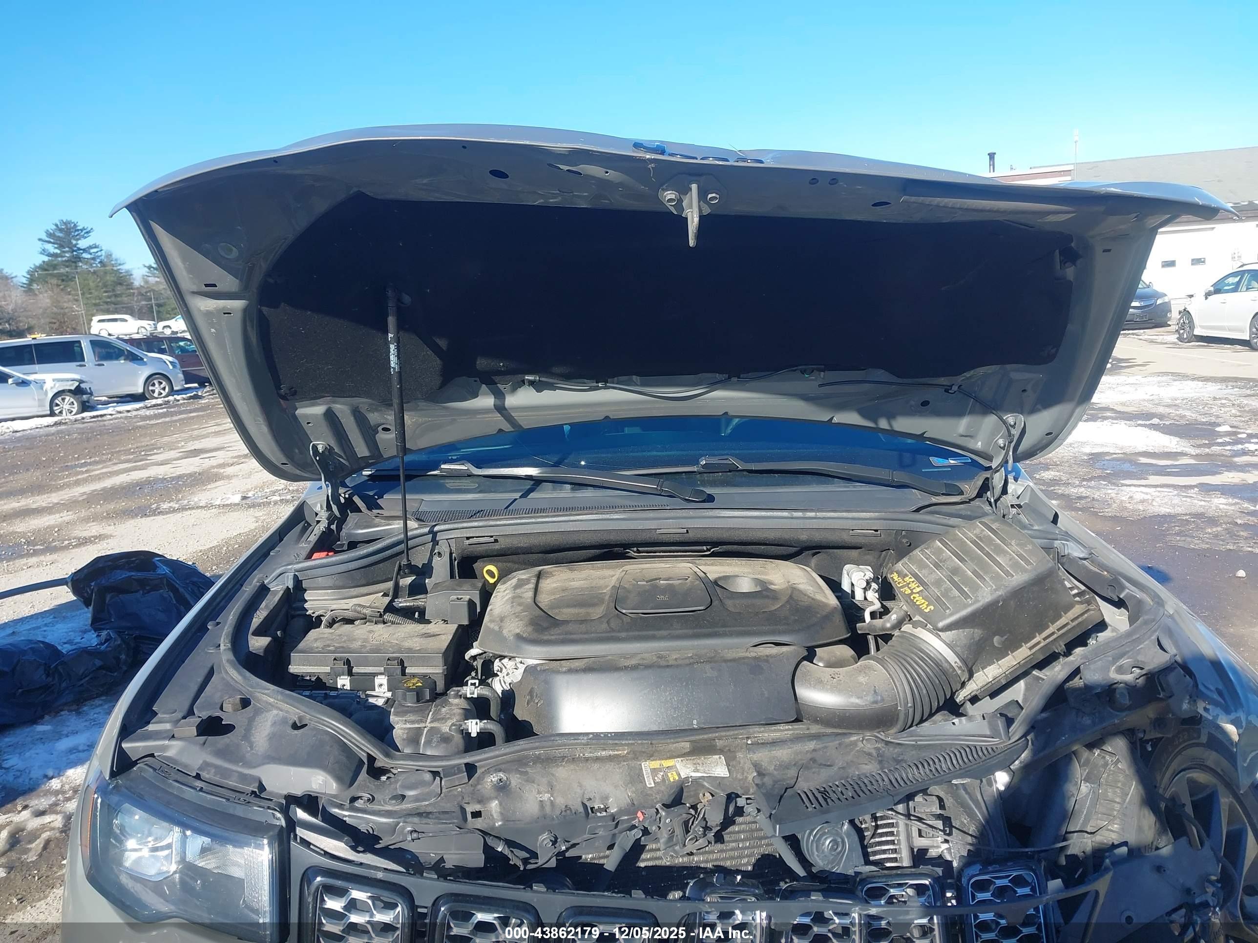 JEEP GRAND image 10