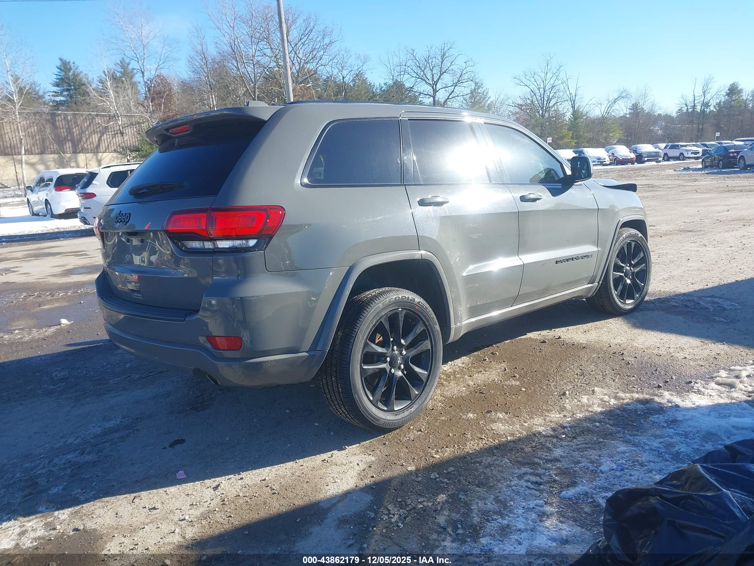 JEEP GRAND image 4