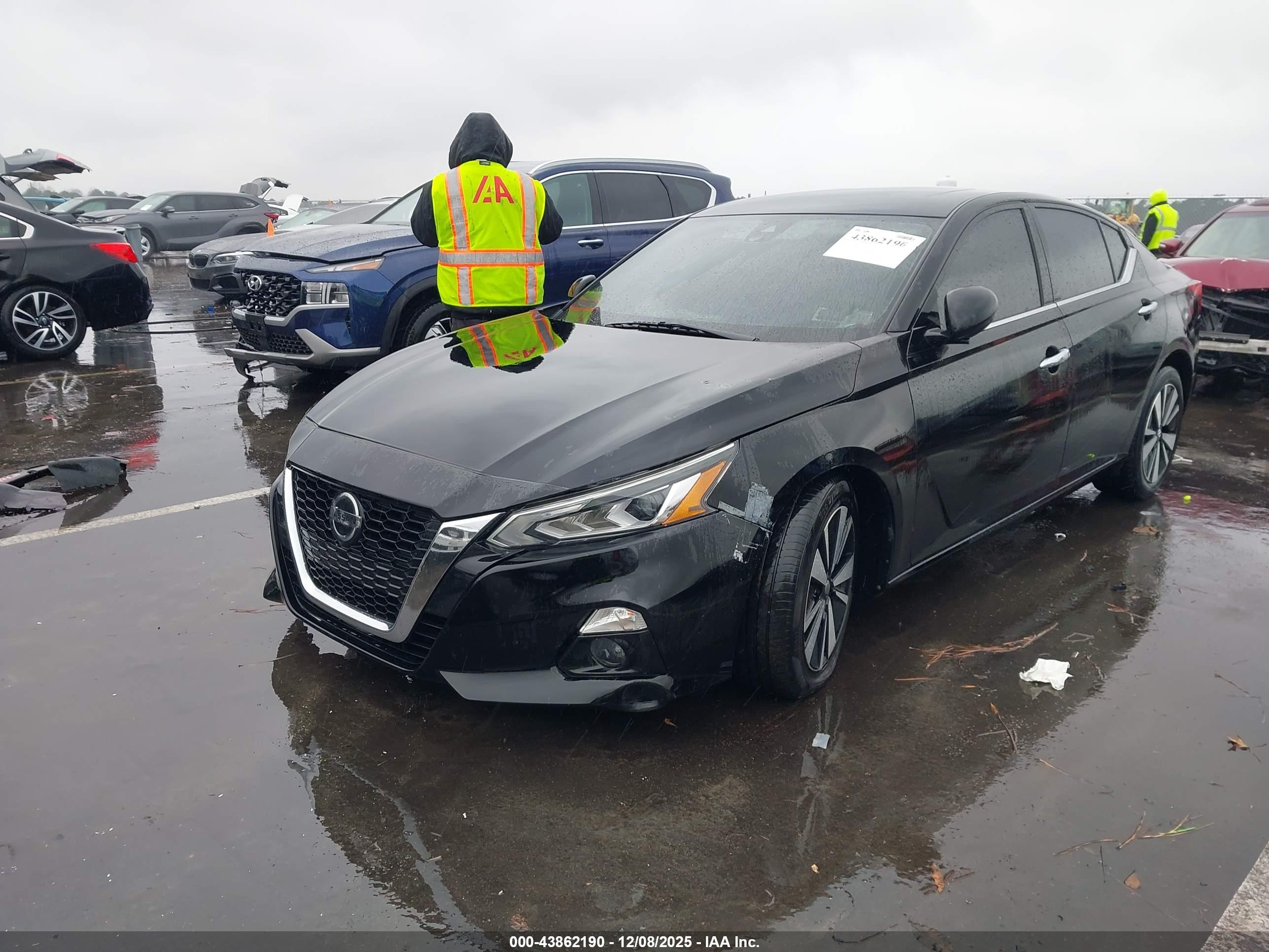 NISSAN ALTIMA image 2
