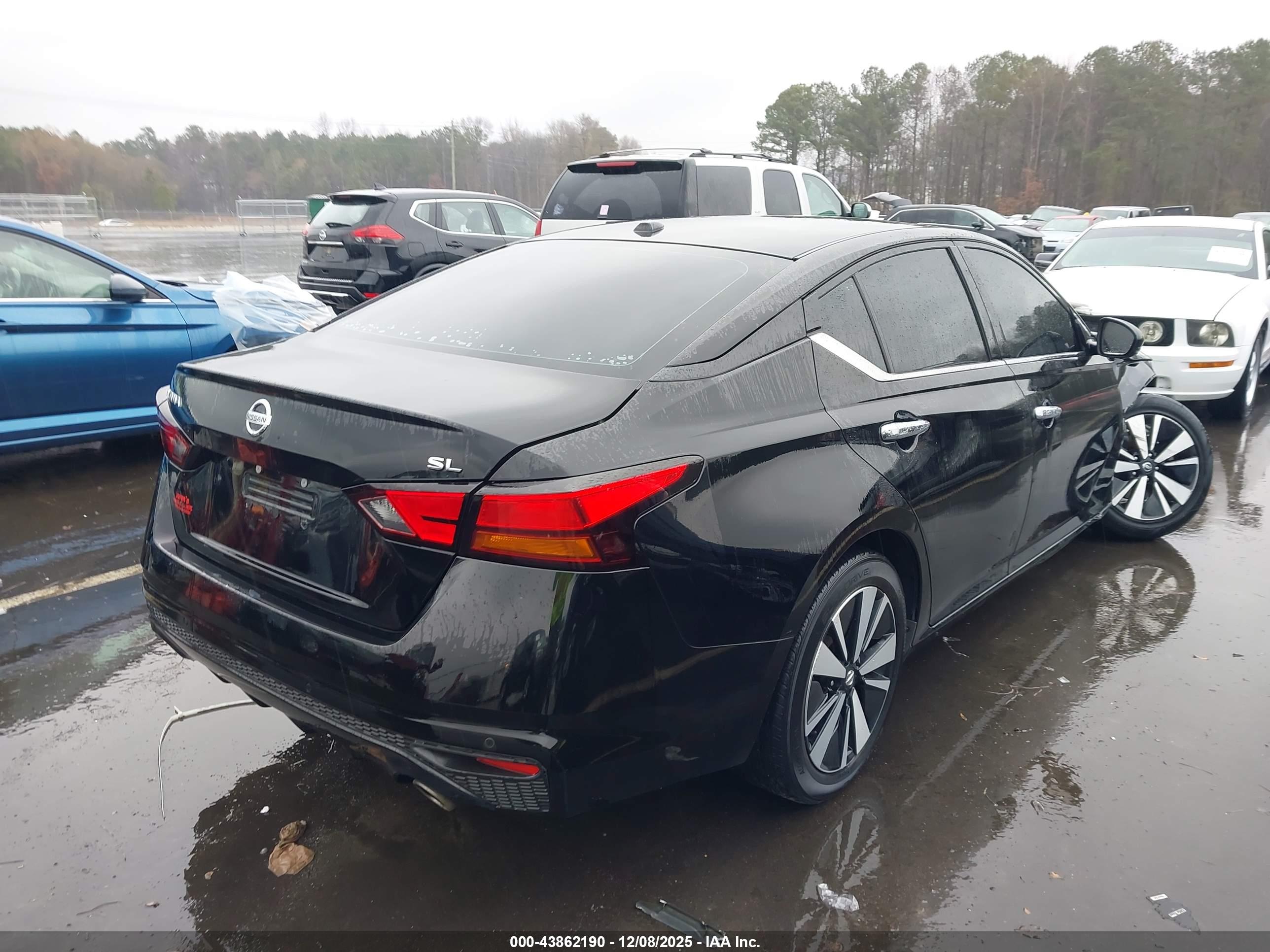 NISSAN ALTIMA image 4
