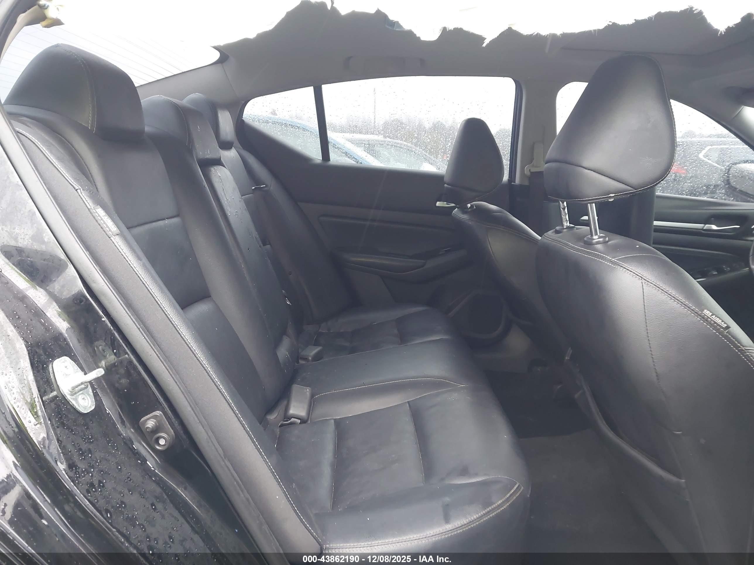 NISSAN ALTIMA image 8