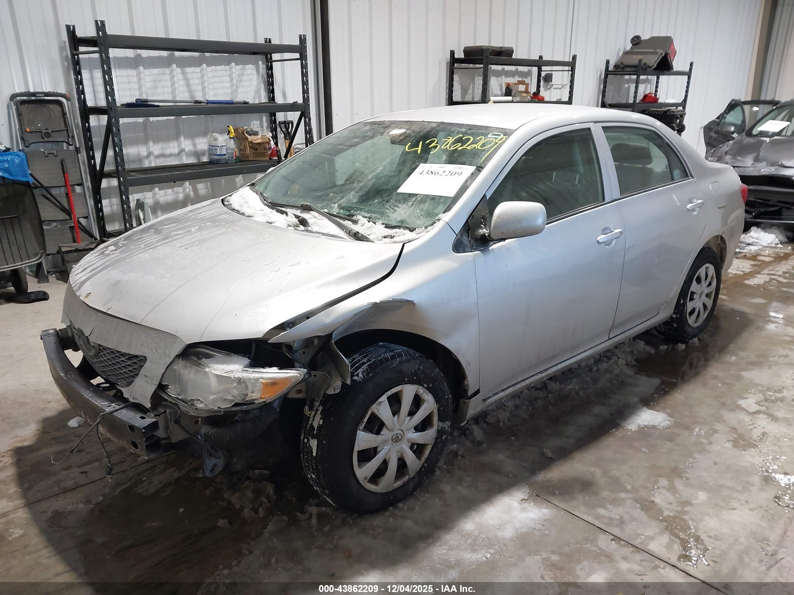 TOYOTA COROLLA image 2