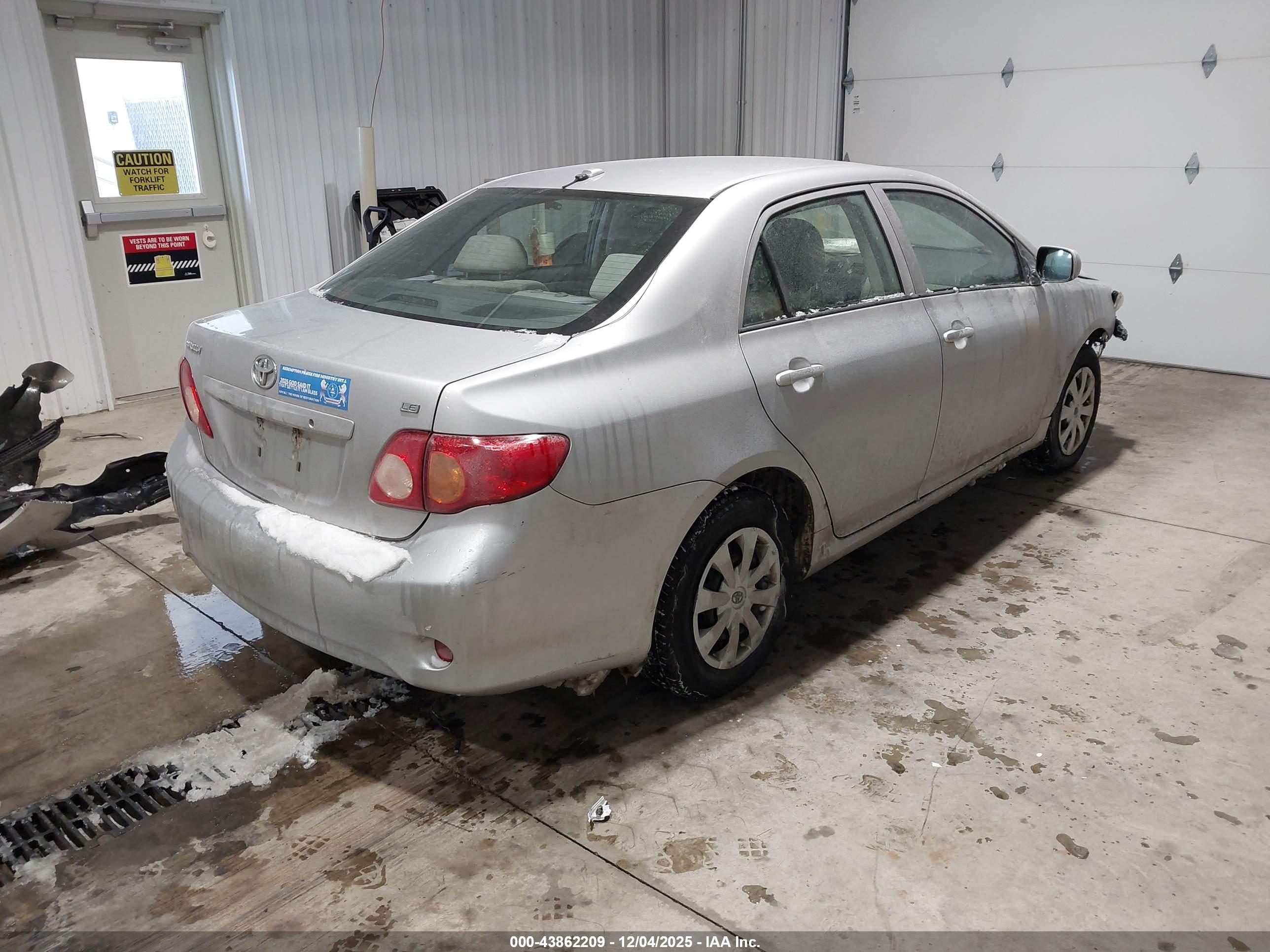 TOYOTA COROLLA image 4