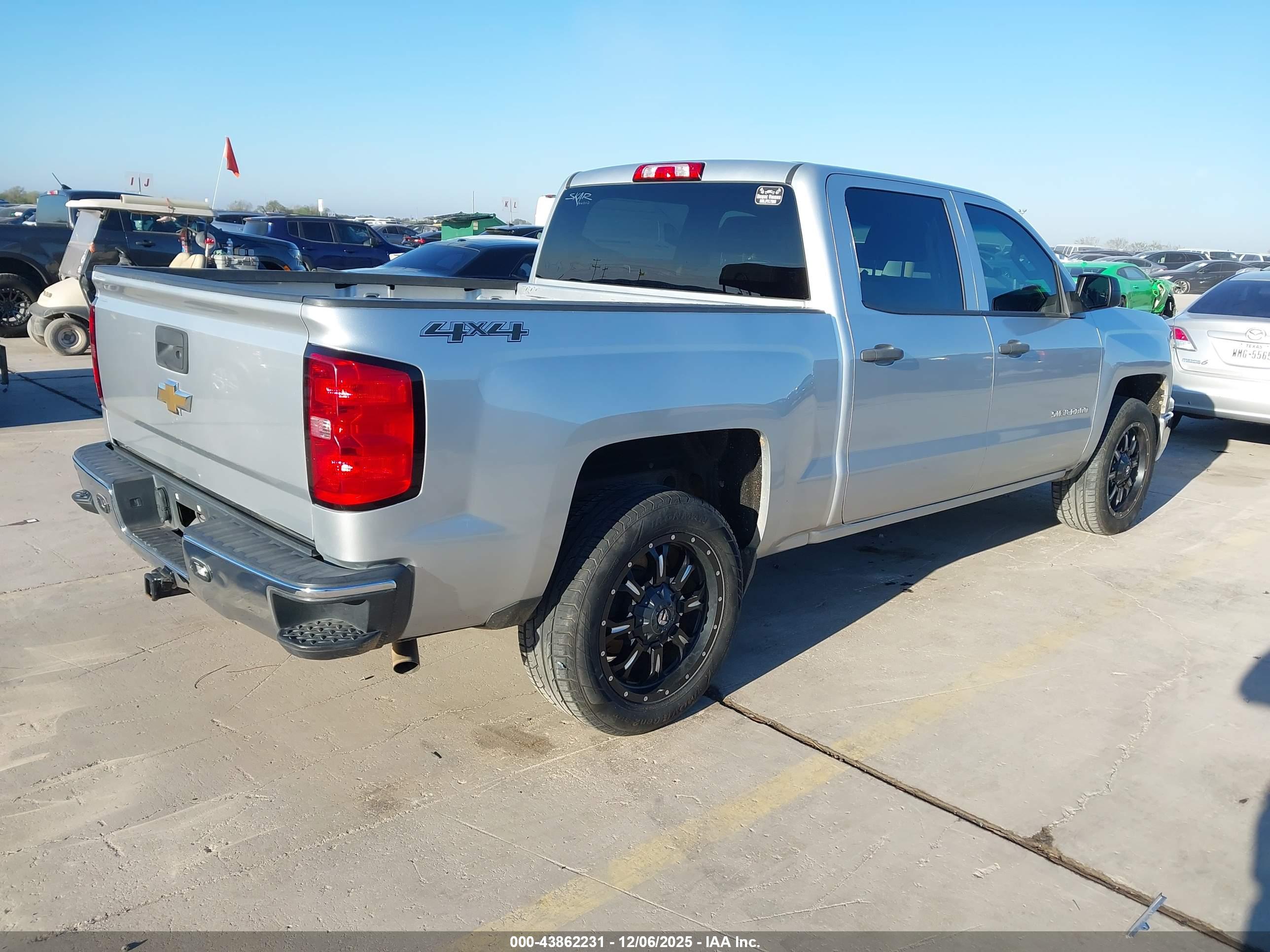 CHEVROLET SILVERADO image 4