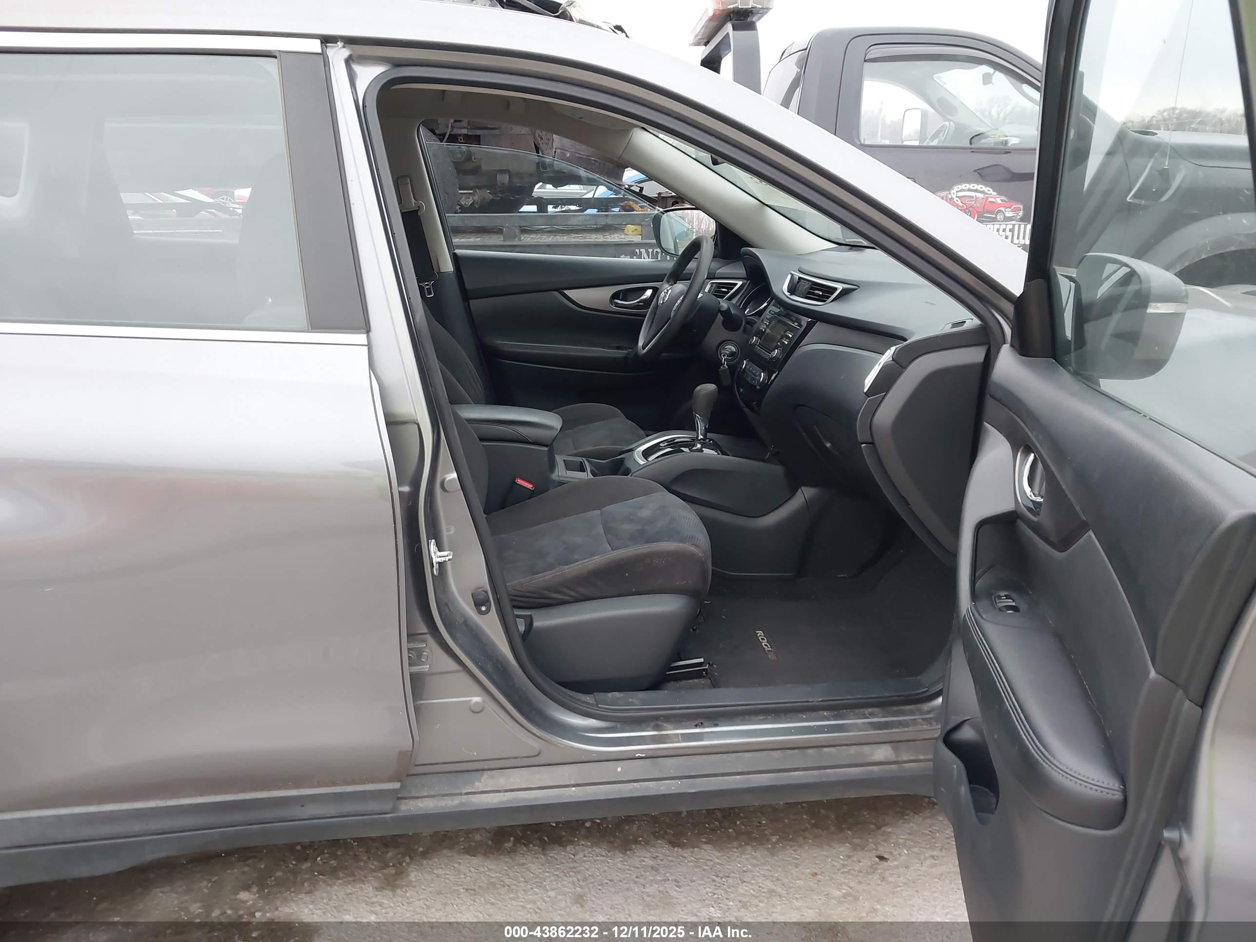 NISSAN ROGUE image 5