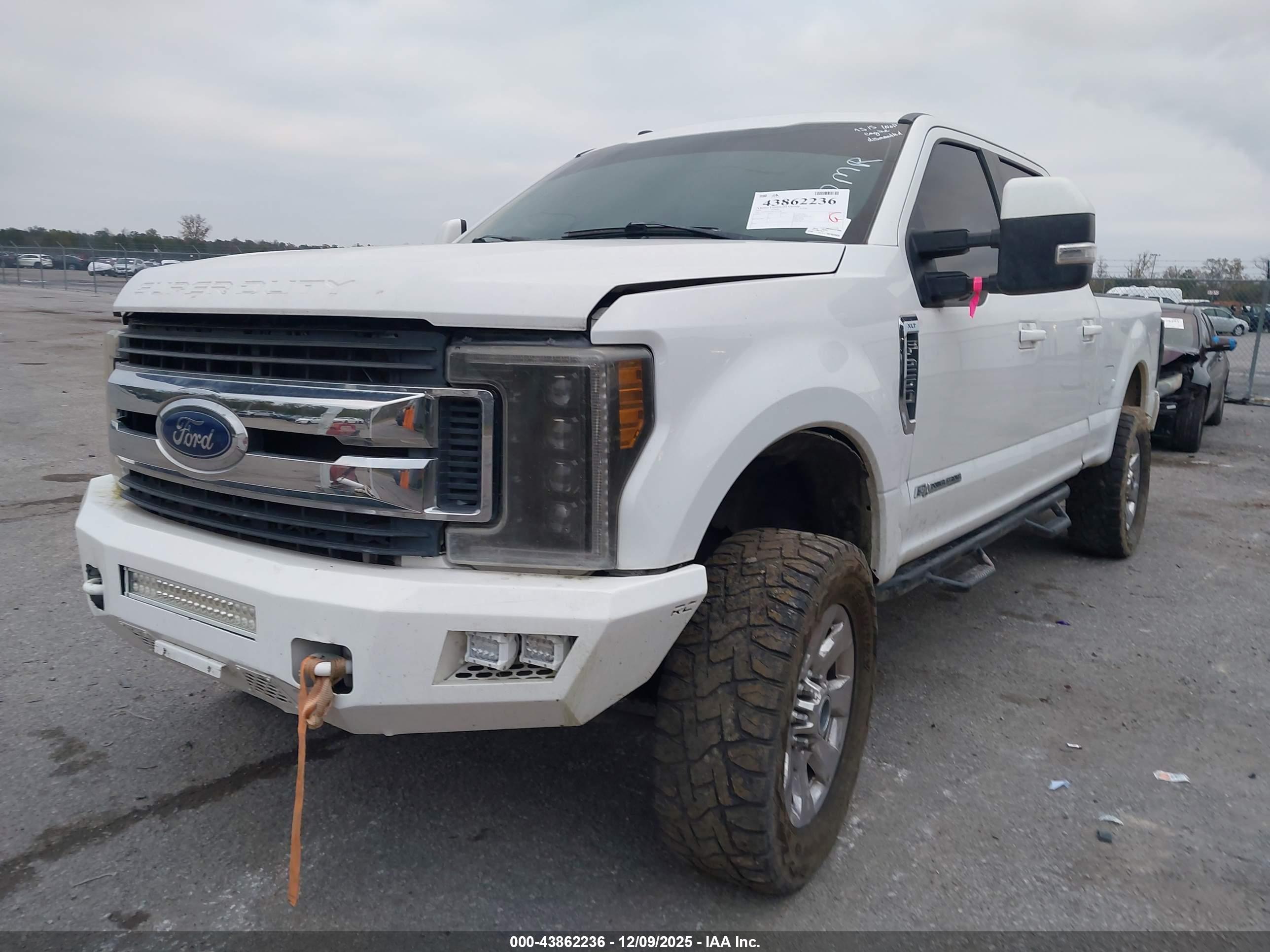 FORD F-250 image 2
