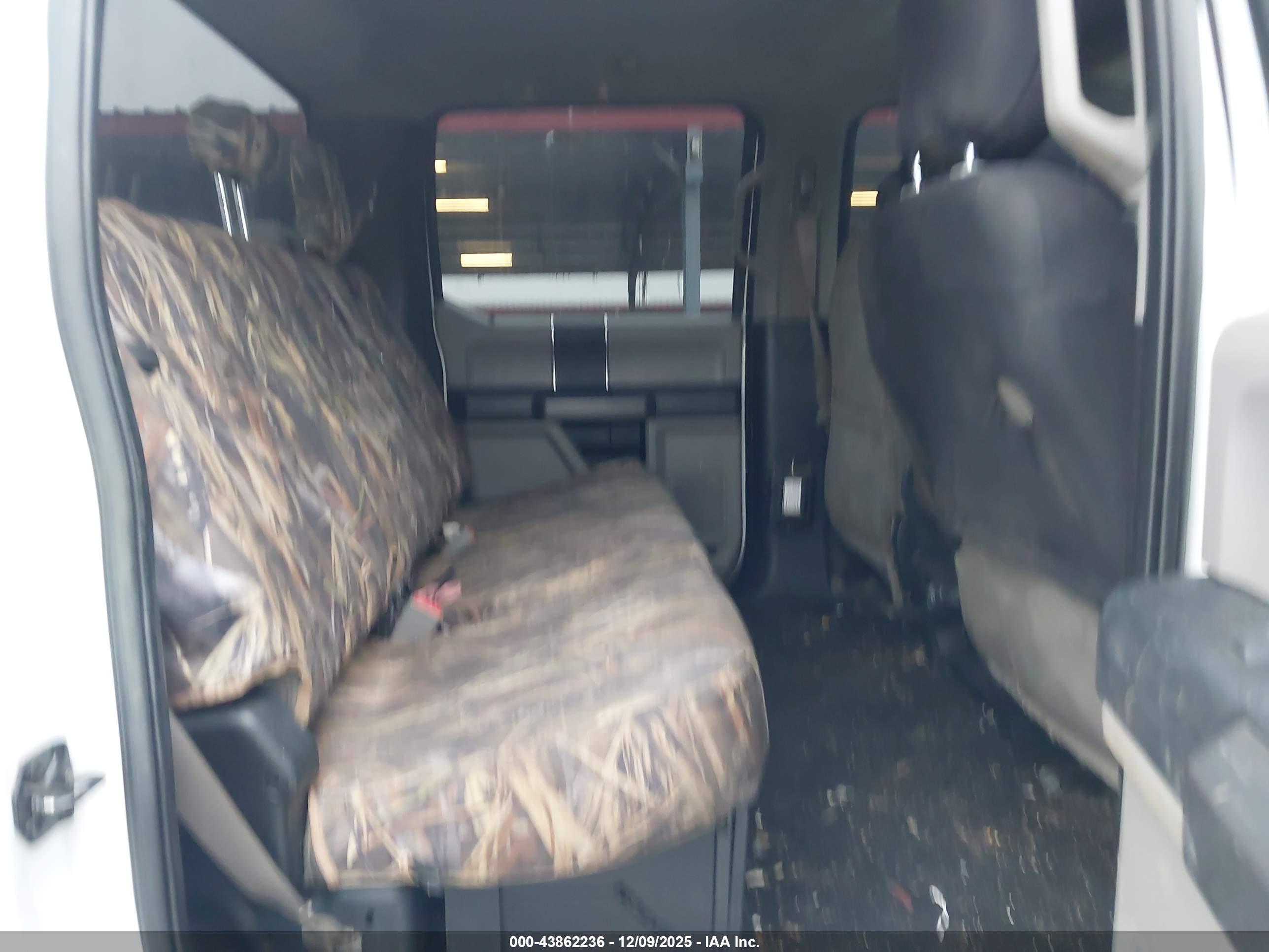 FORD F-250 image 8