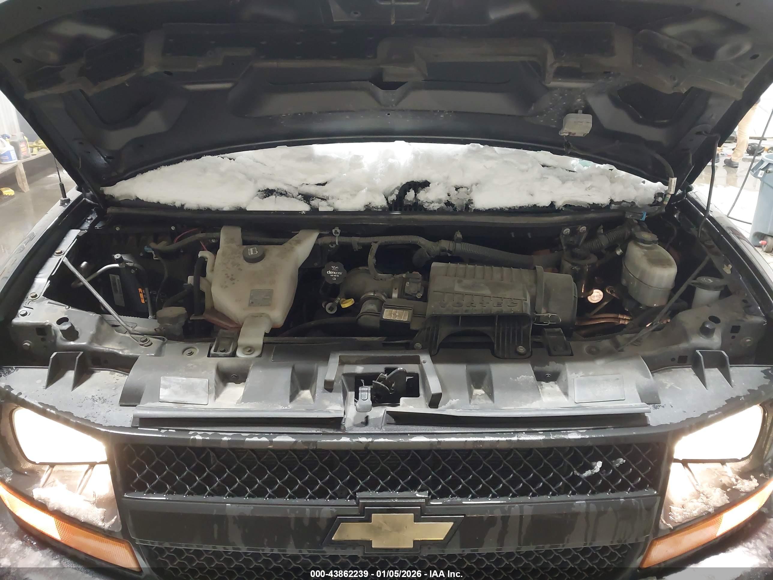 CHEVROLET EXPRESS image 10