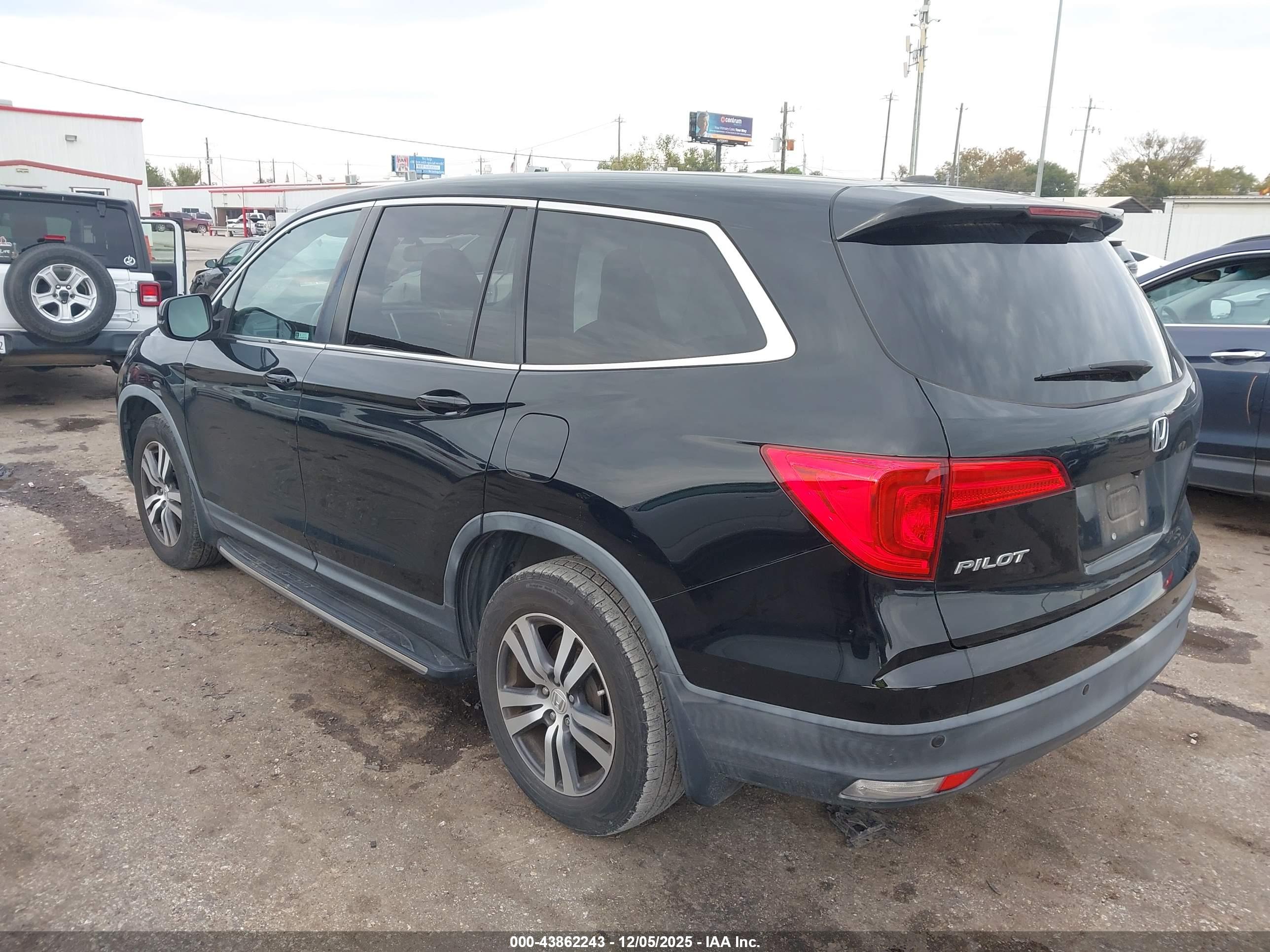HONDA PILOT image 3