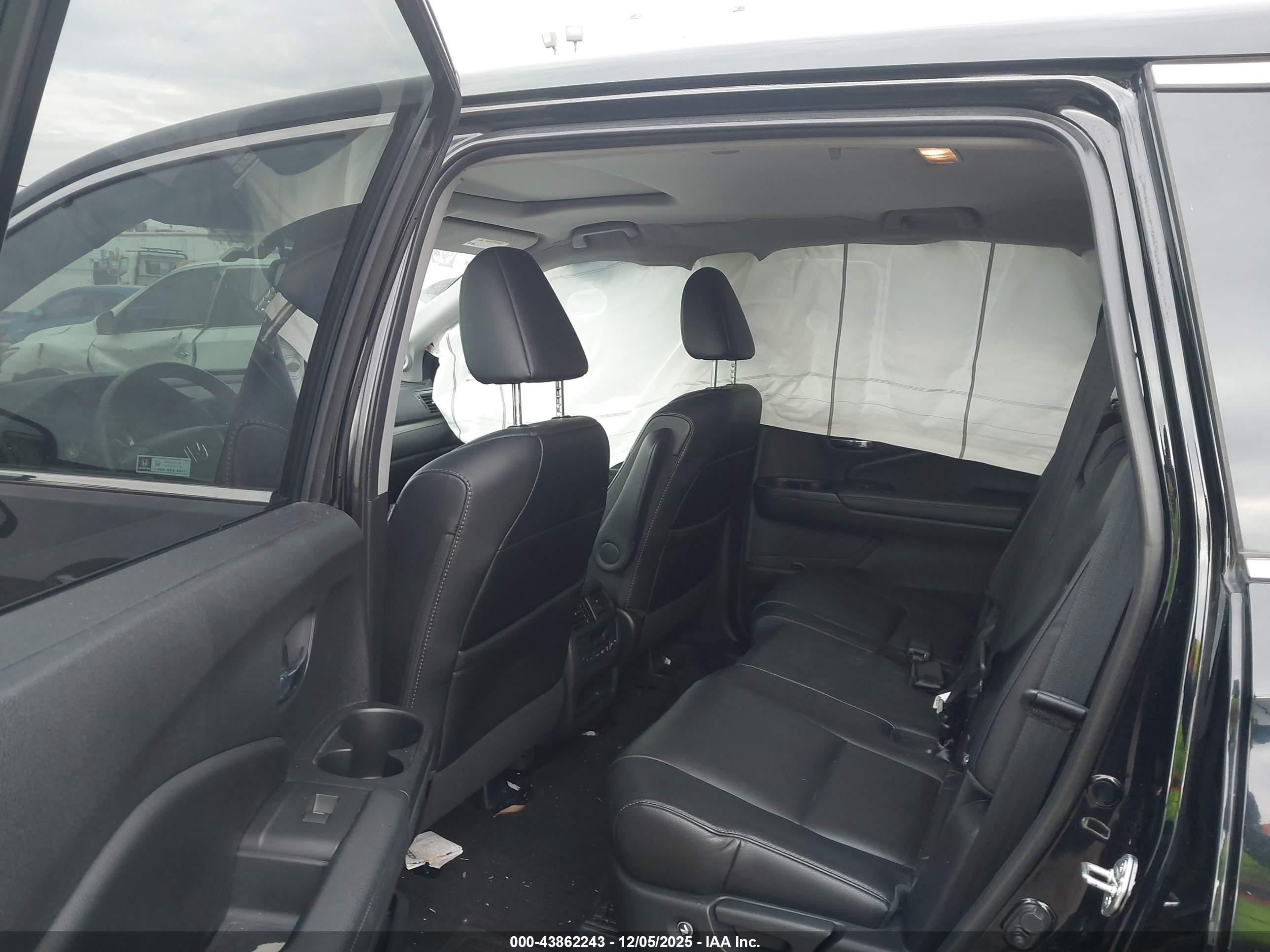 HONDA PILOT image 8