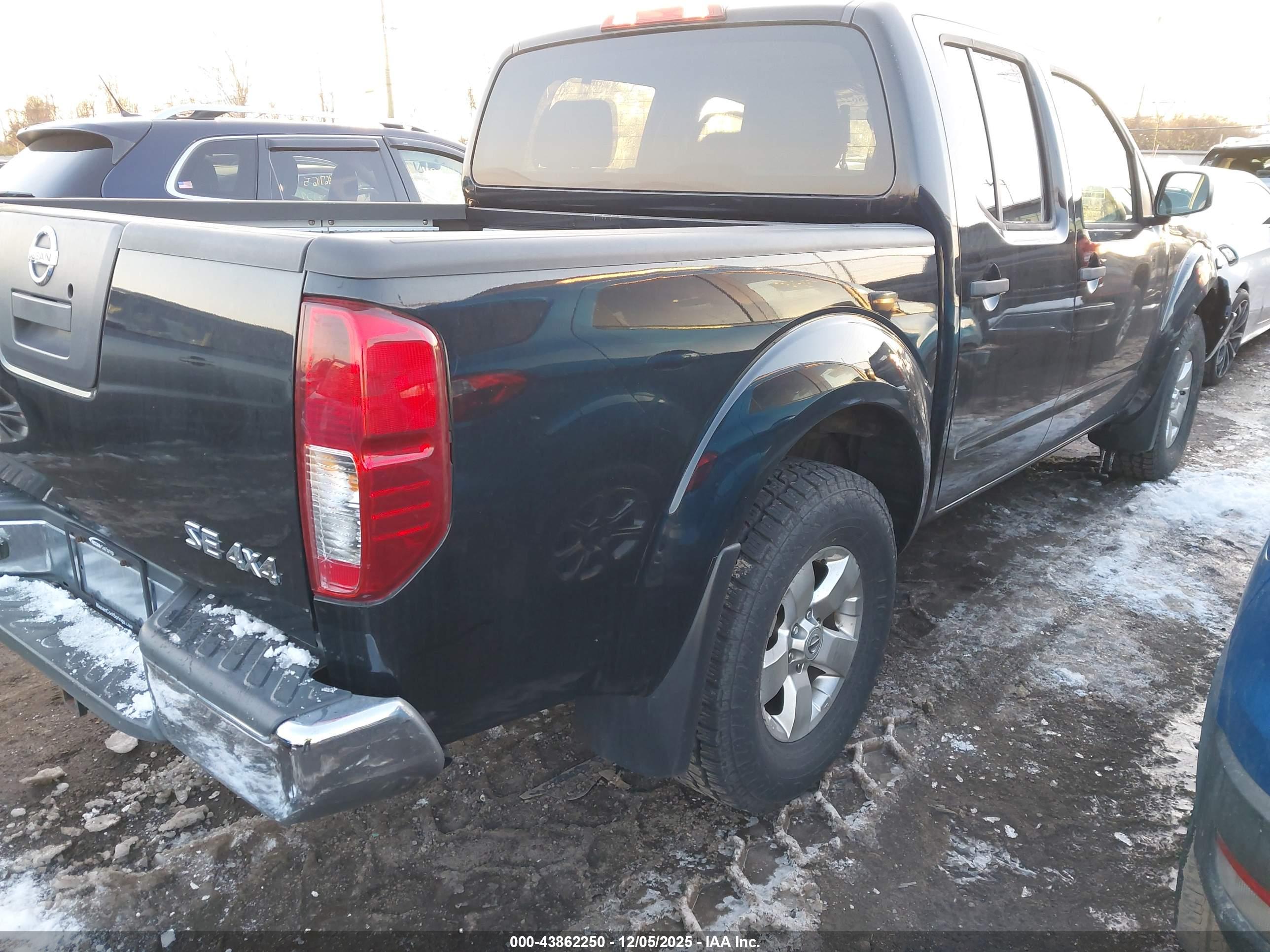 NISSAN FRONTIER image 4