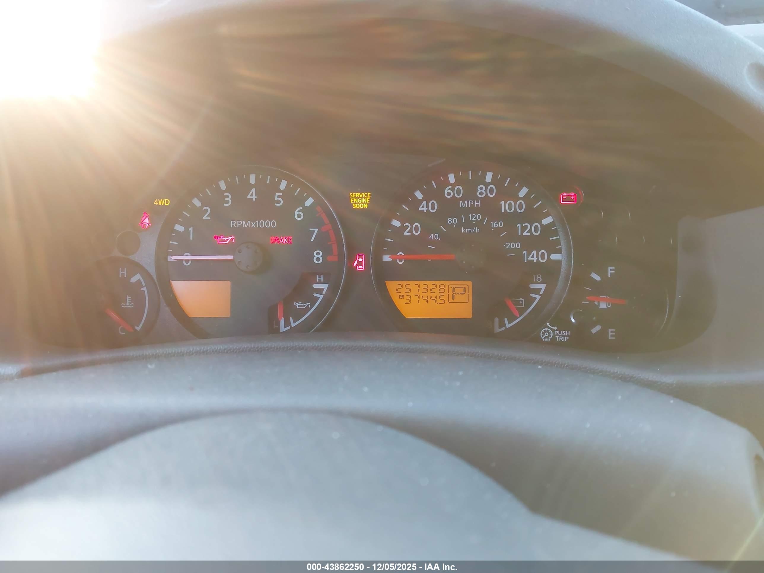 NISSAN FRONTIER image 7