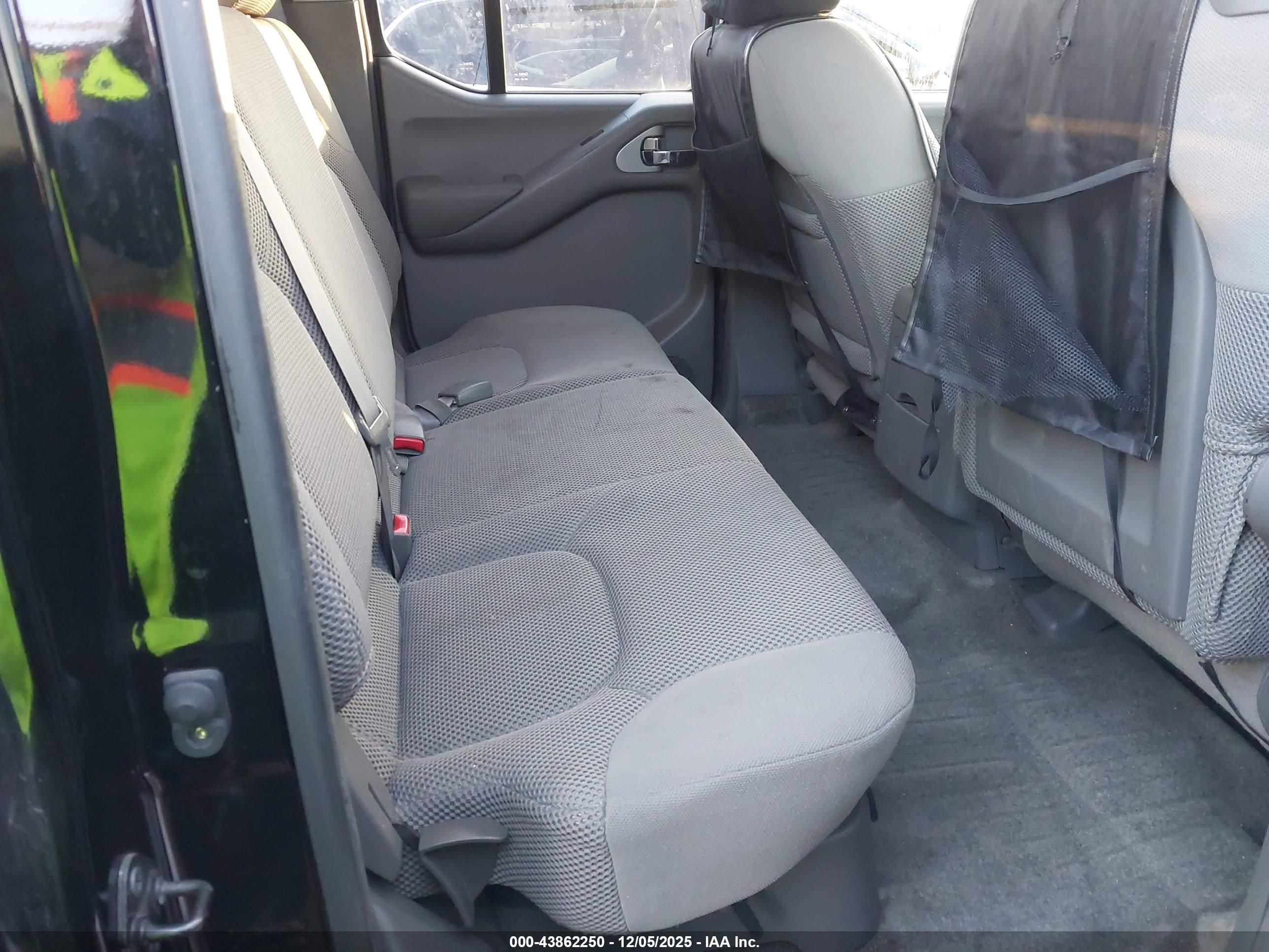 NISSAN FRONTIER image 8