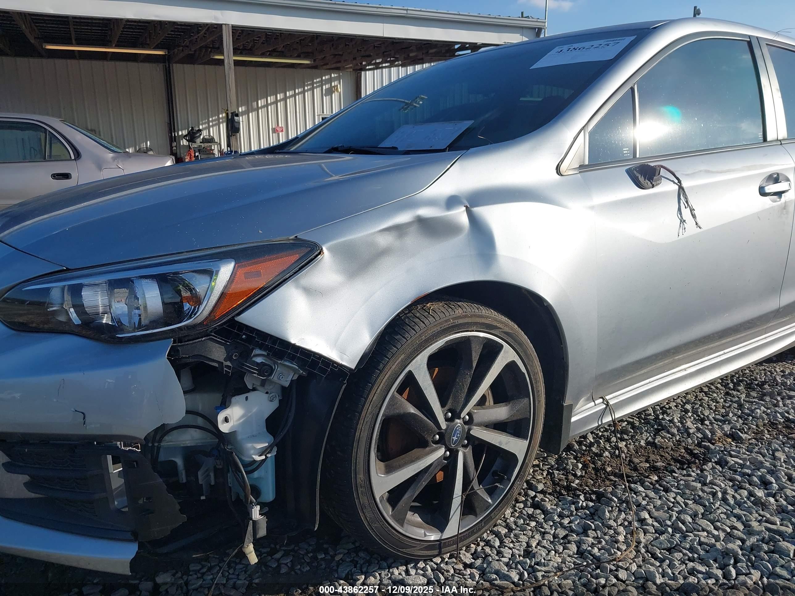 SUBARU IMPREZA image 6