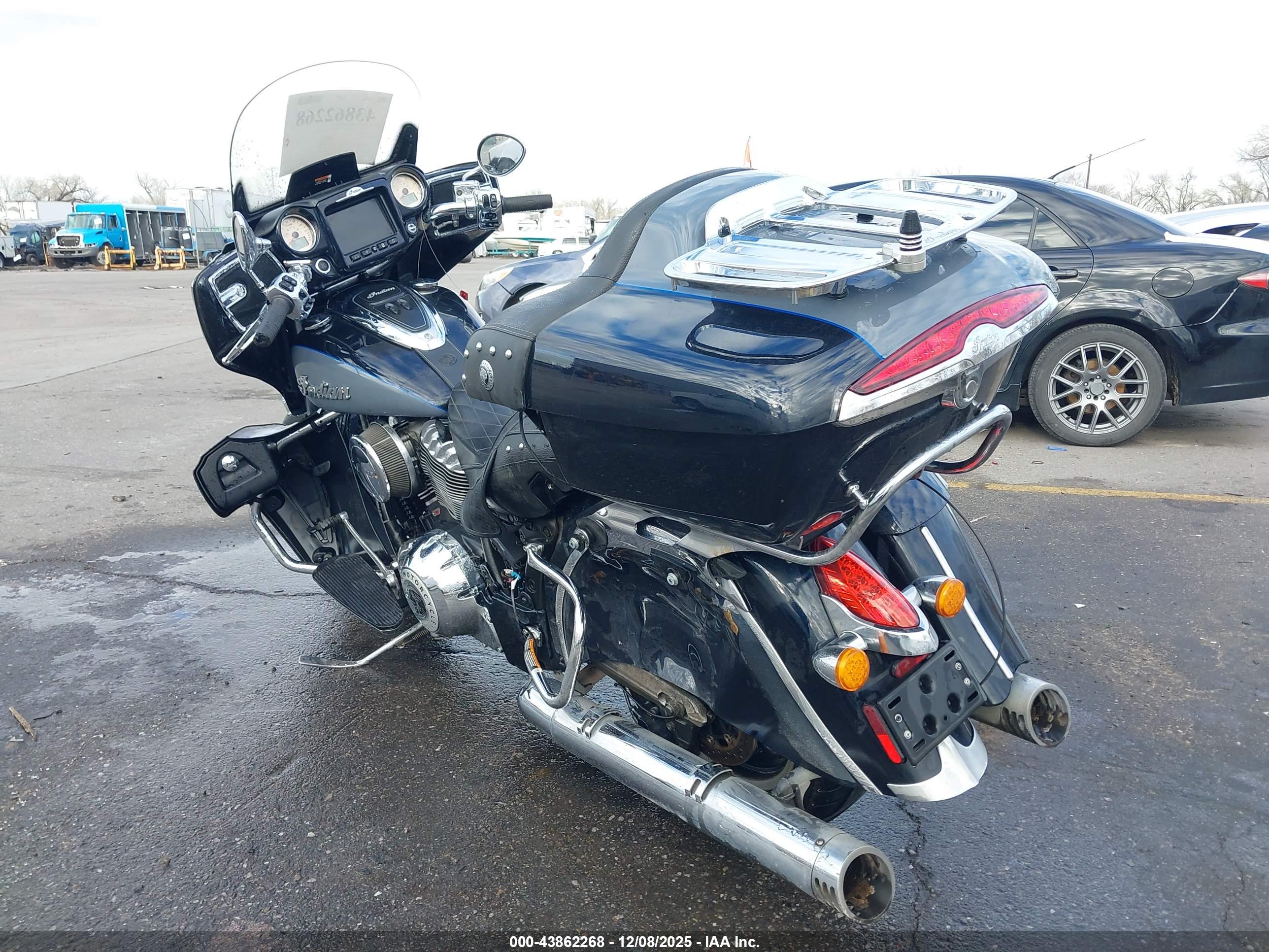 INDIAN MOTORCYCLE image 3