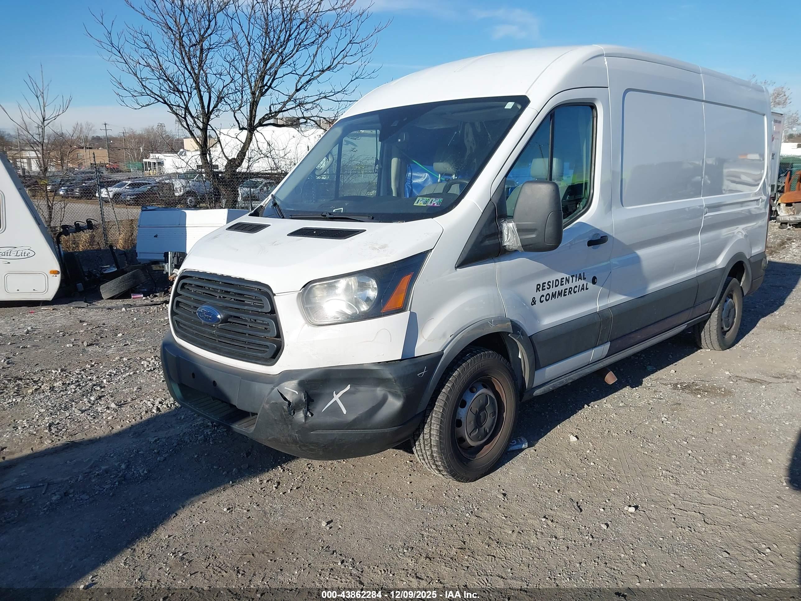FORD TRANSIT-250 image 6