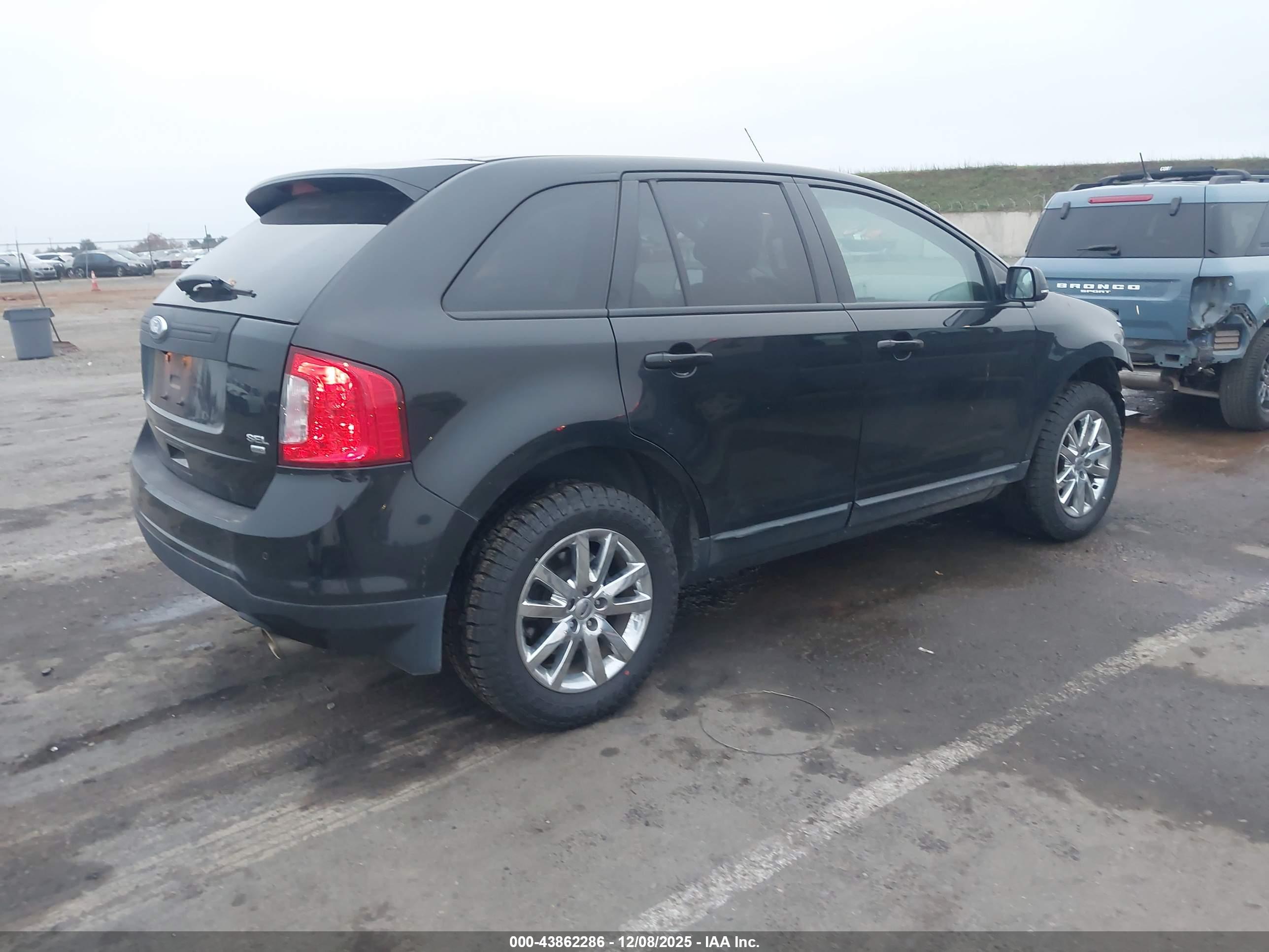 FORD EDGE image 4