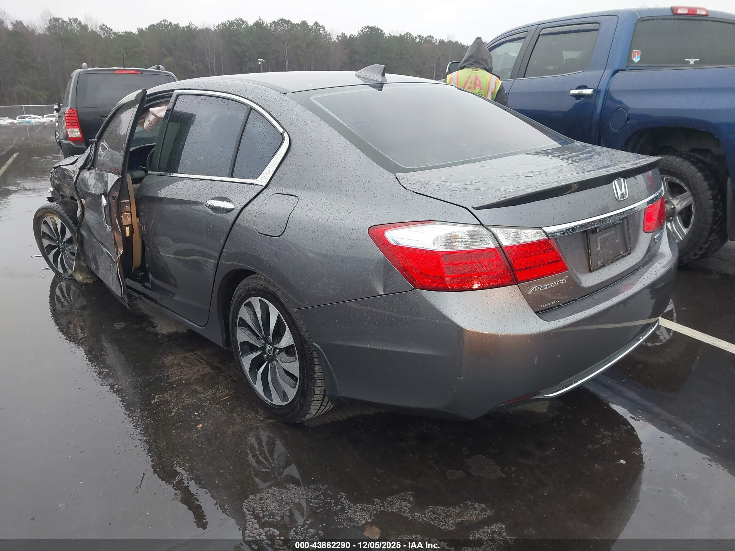 HONDA ACCORD image 3