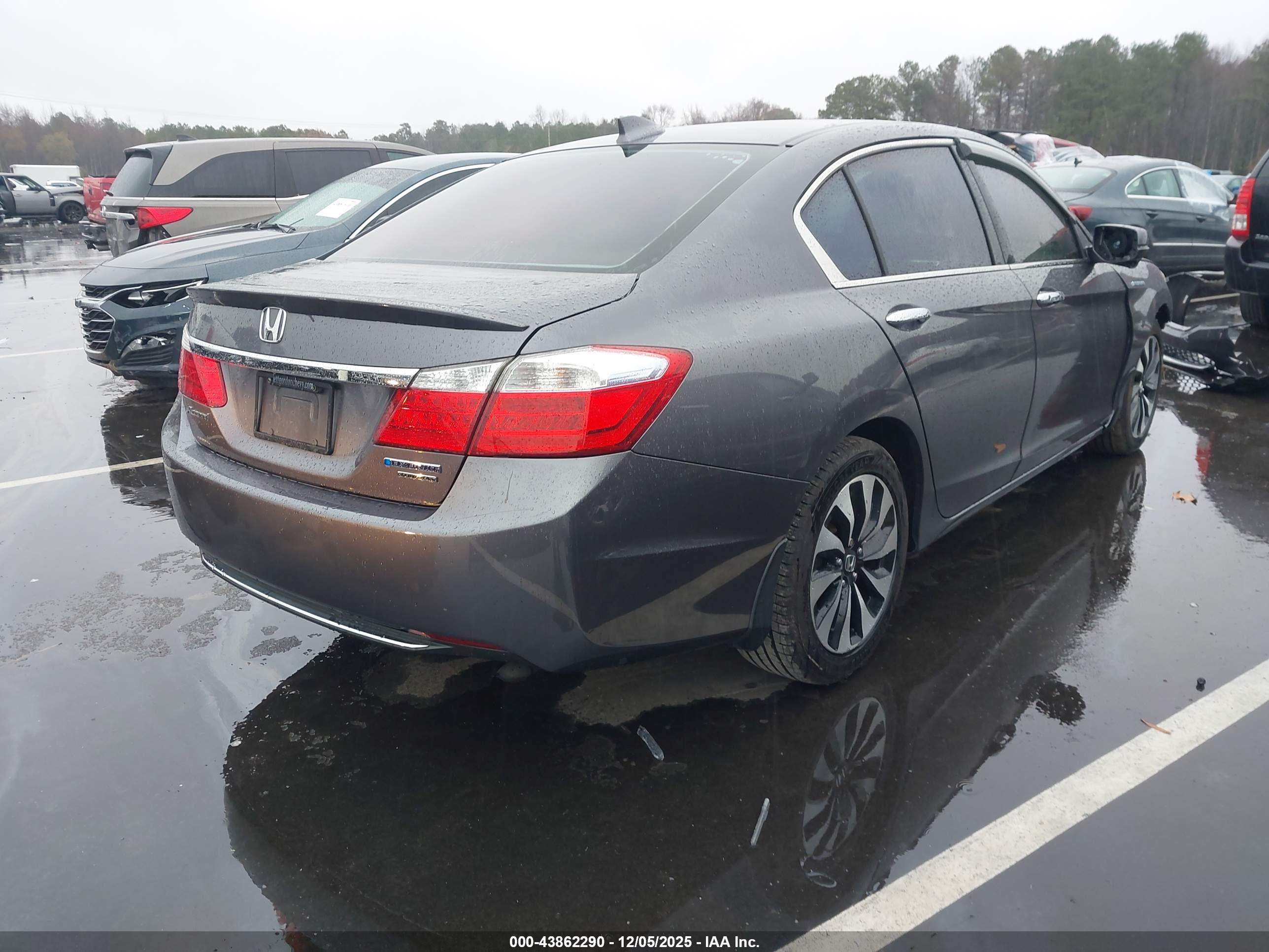 HONDA ACCORD image 4