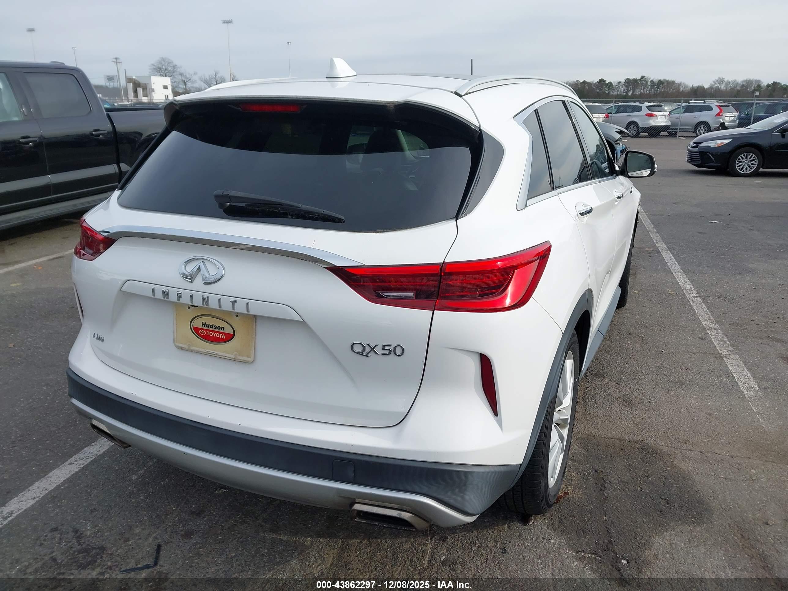 INFINITI QX50 image 4