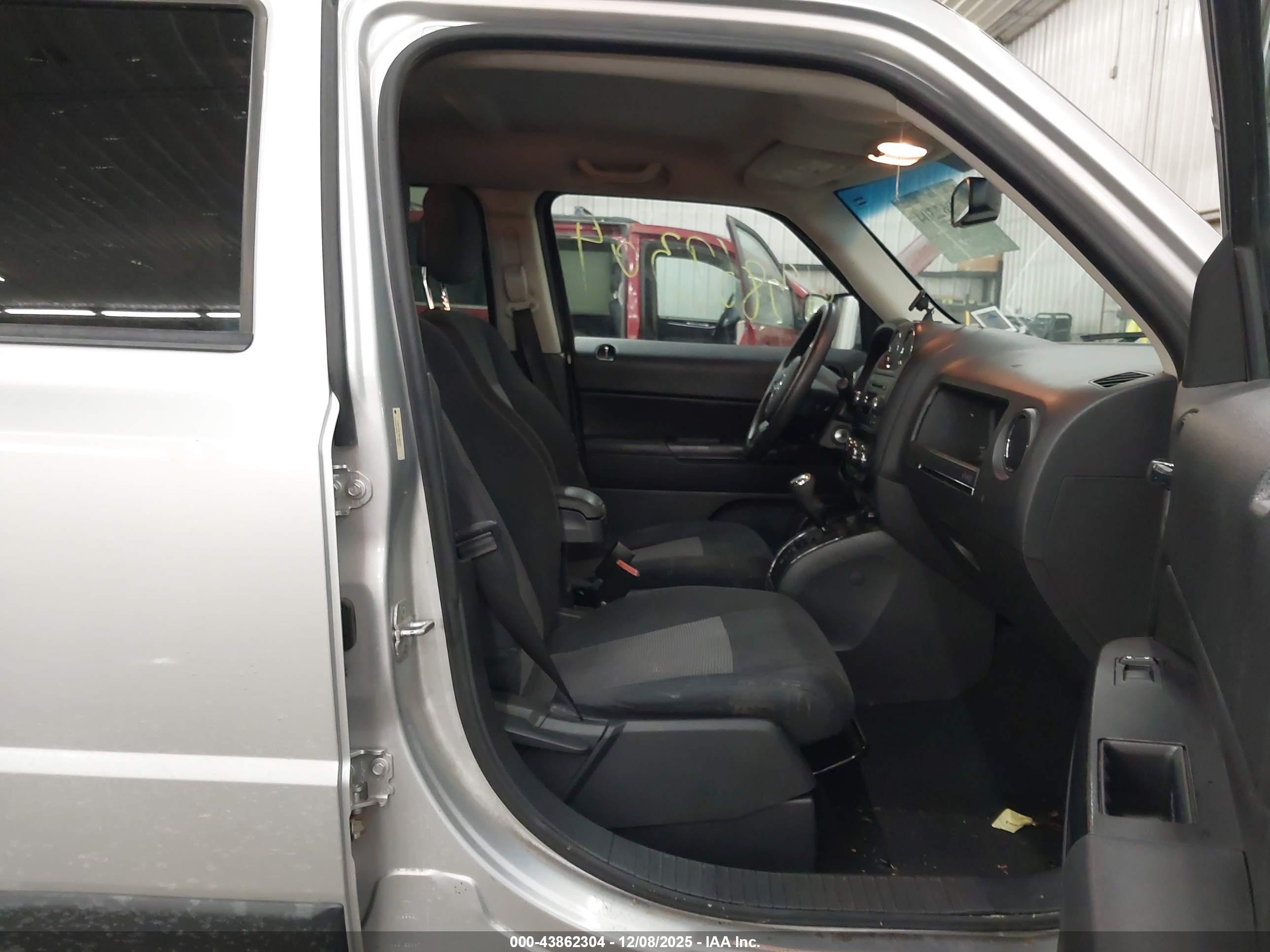 JEEP PATRIOT image 5