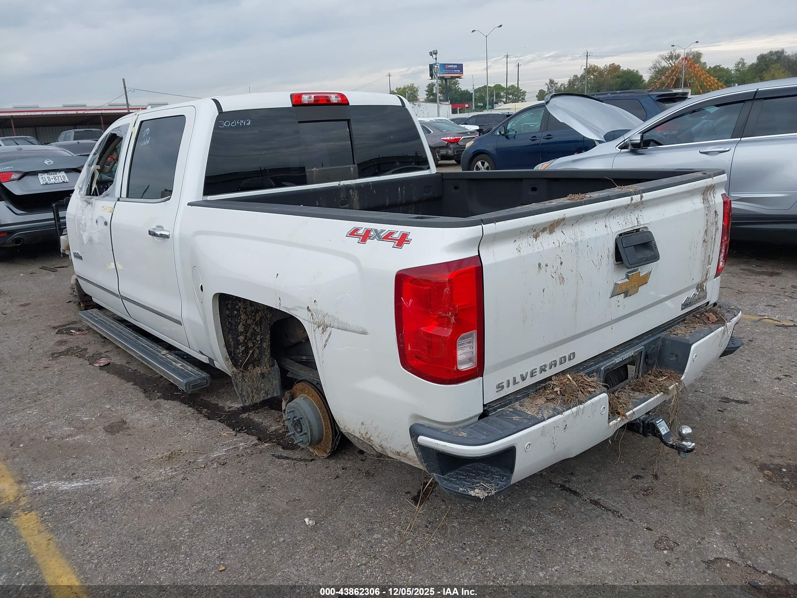 CHEVROLET SILVERADO image 3