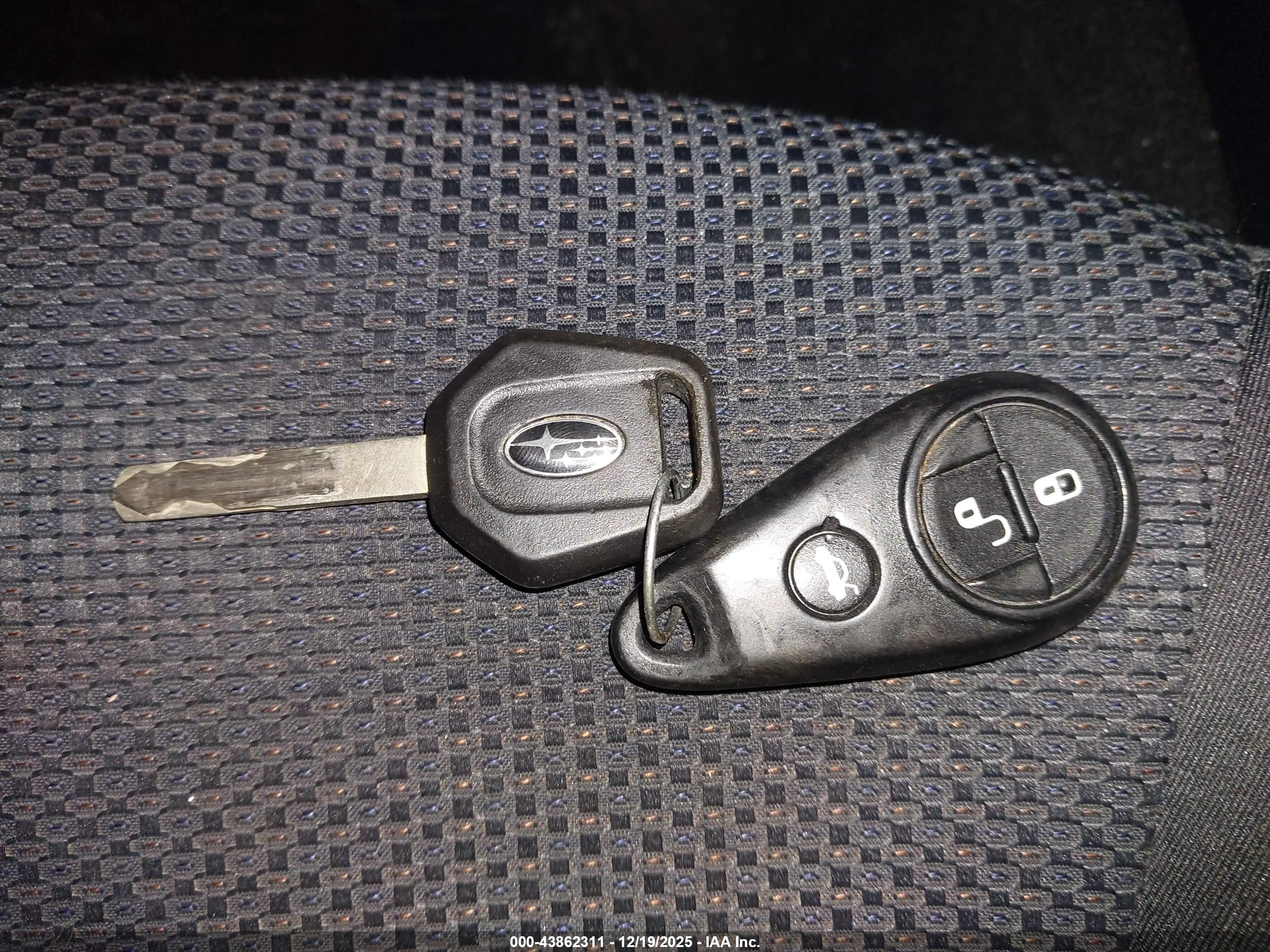 SUBARU FORESTER image 11
