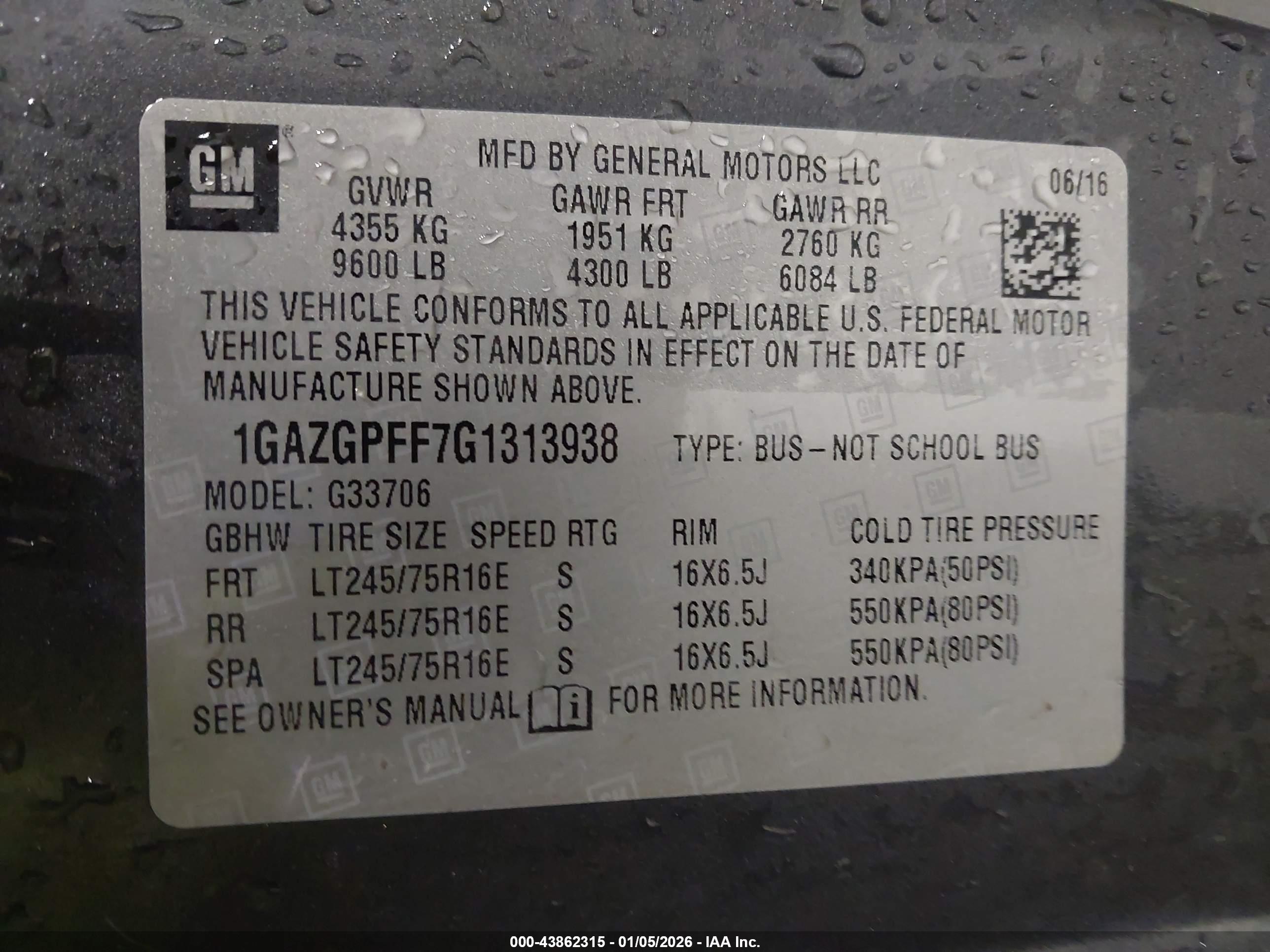 CHEVROLET EXPRESS image 9