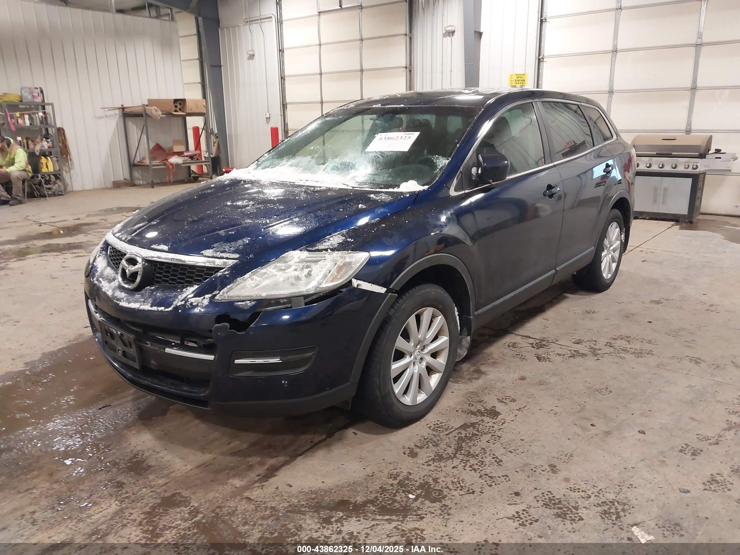 MAZDA CX-9 image 2