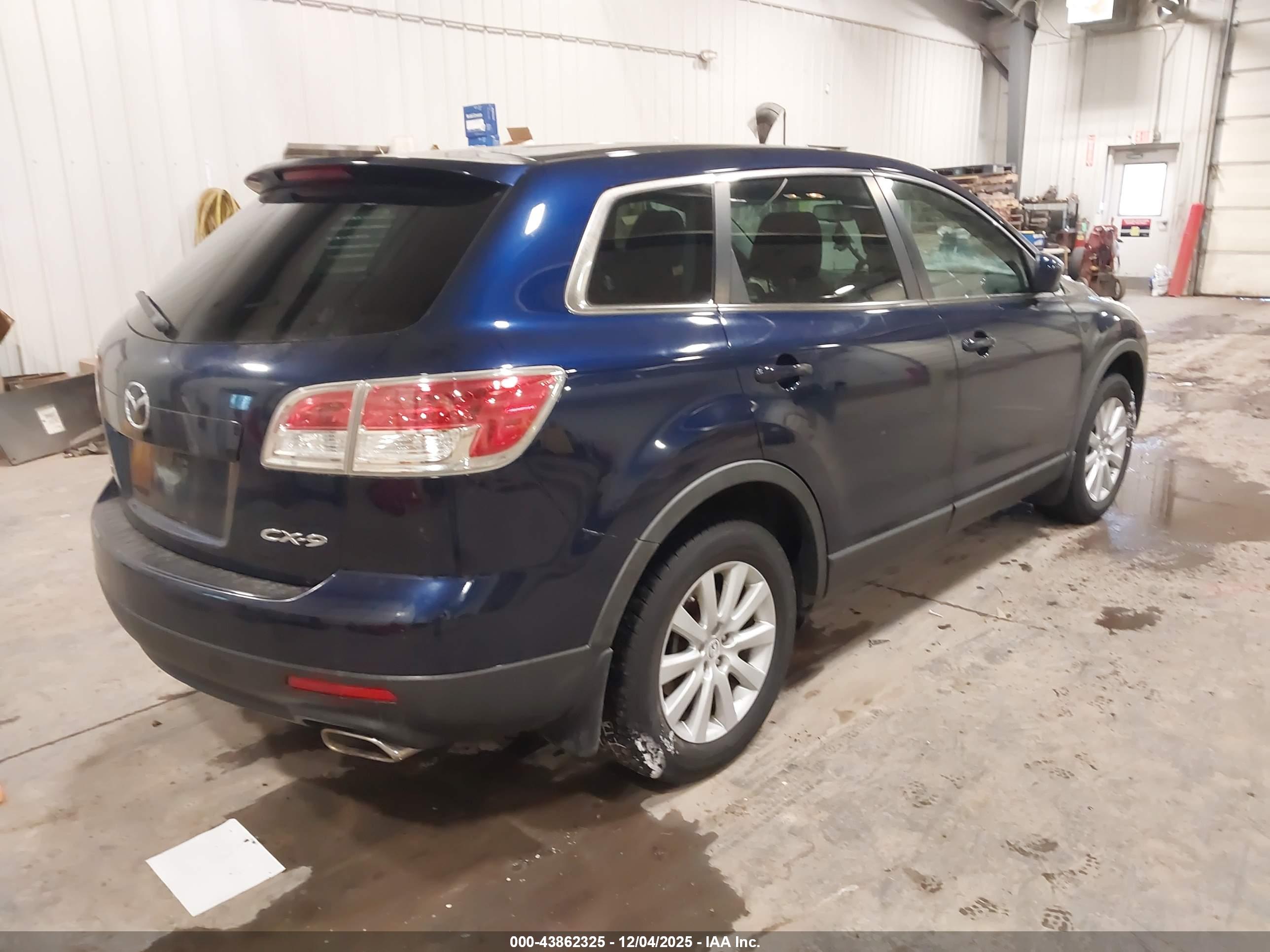 MAZDA CX-9 image 4