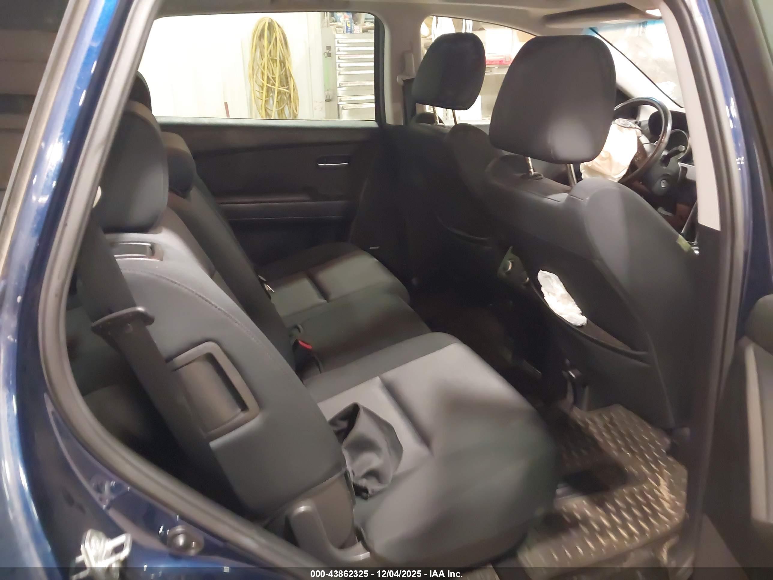 MAZDA CX-9 image 8