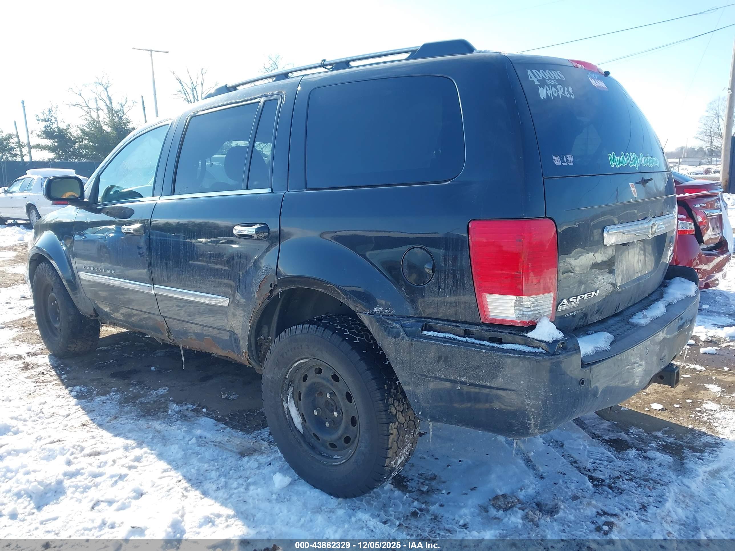 CHRYSLER ASPEN image 3