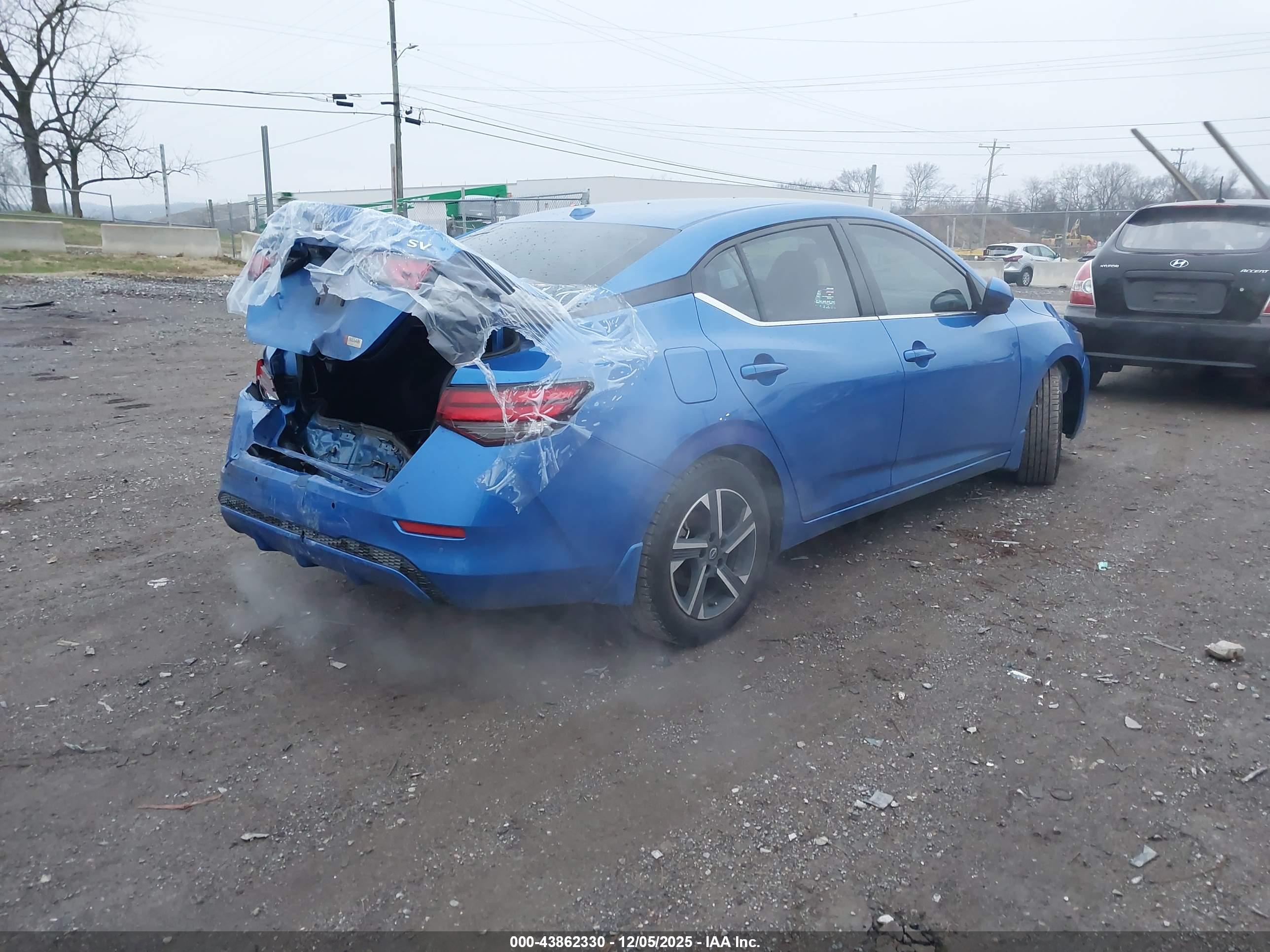 NISSAN SENTRA image 4