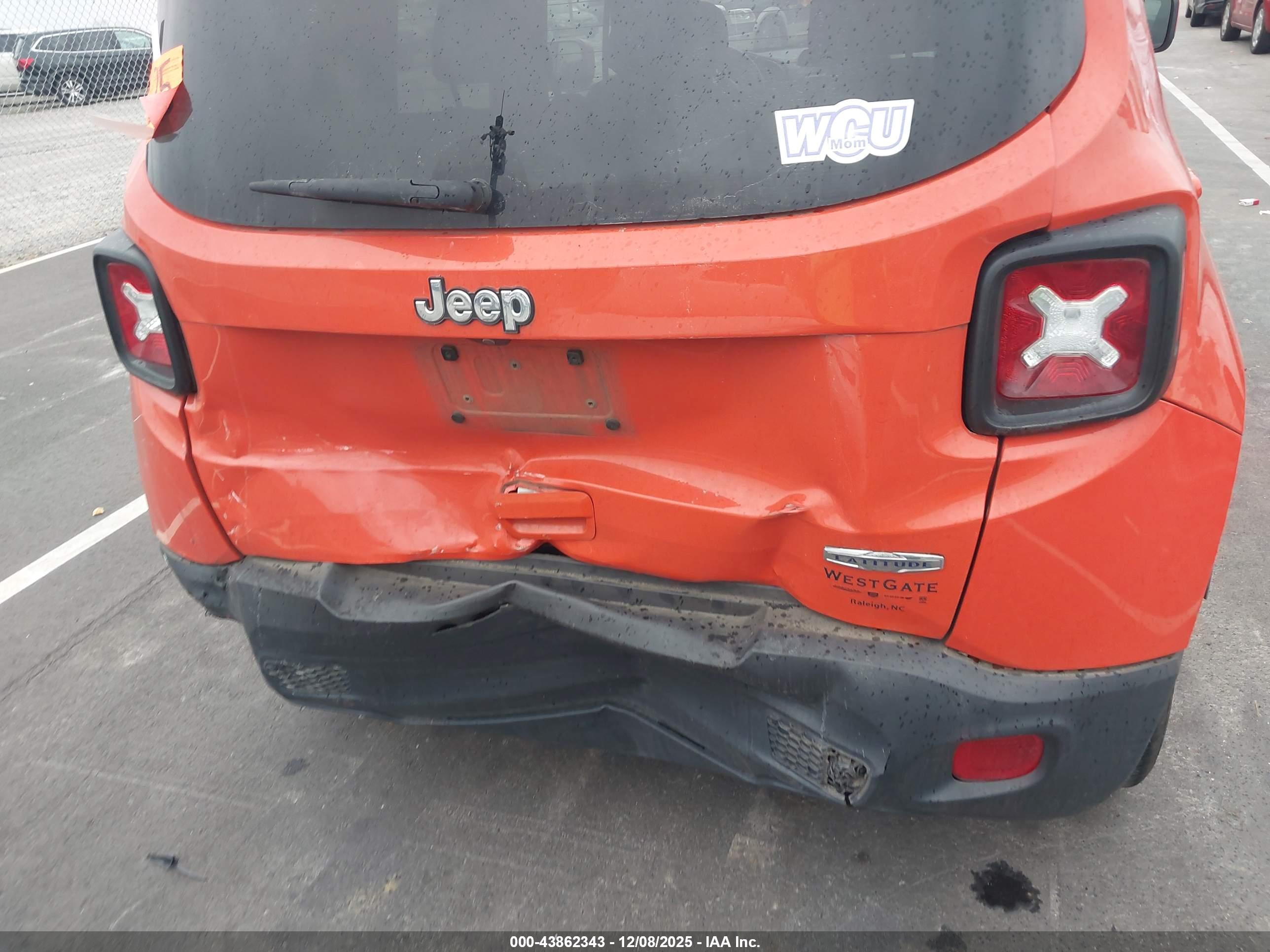 JEEP RENEGADE image 6
