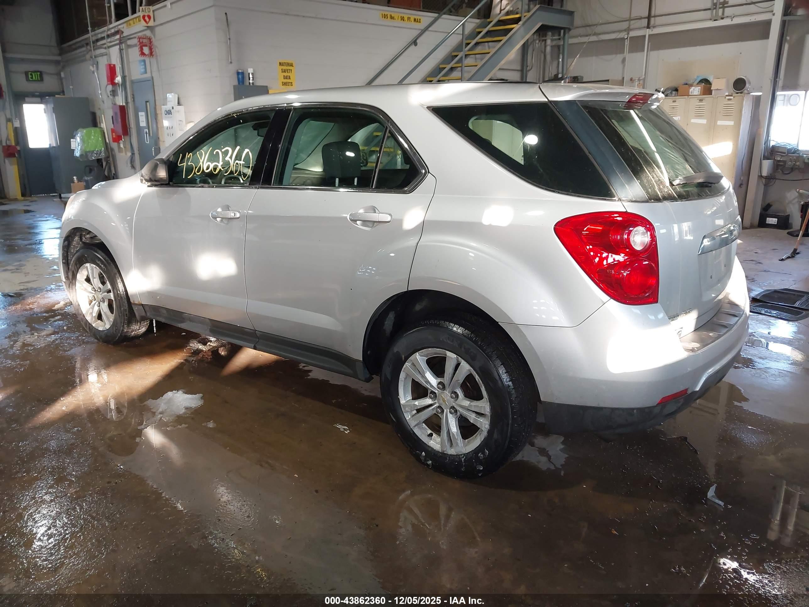 CHEVROLET EQUINOX image 3
